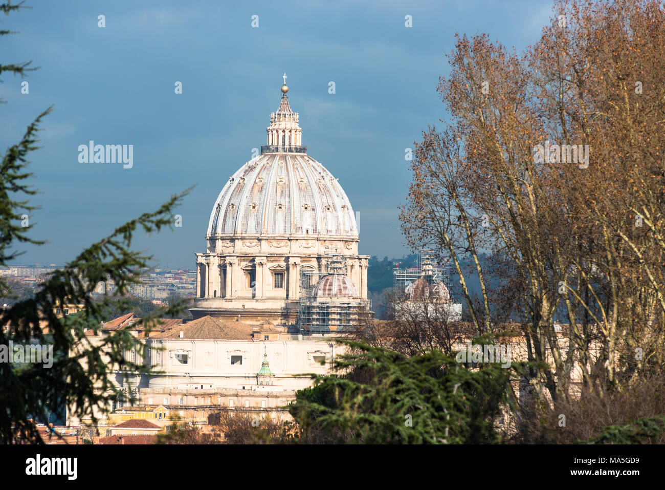 St. Peter's Cathedral Kuppel von Gianicolo-hügel Terrasse aus gesehen. Rom, Latium, Italien. Stockfoto