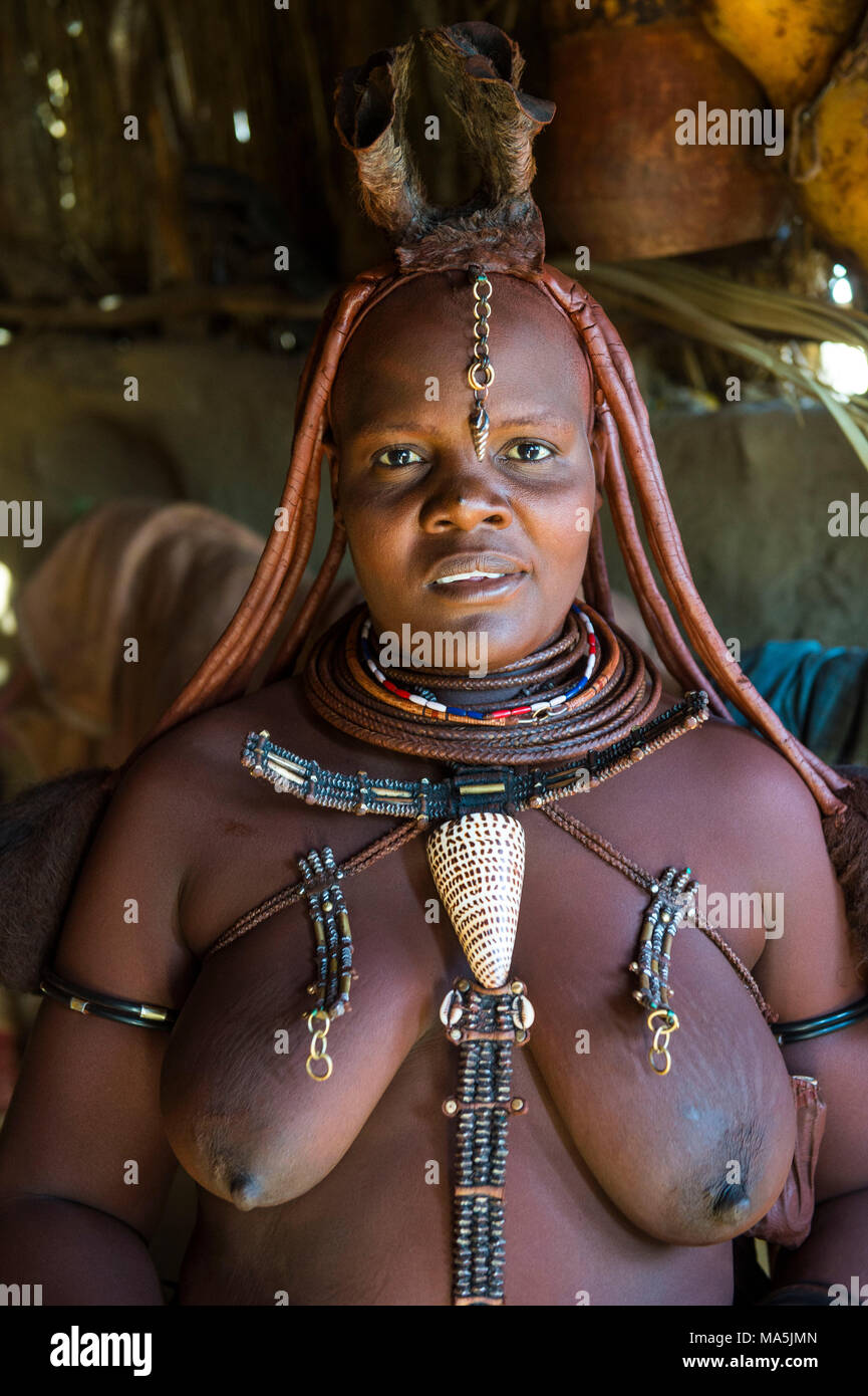 Himba Frau, Kaokoland, Namibia Stockfoto