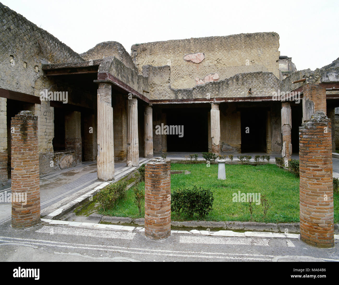 Herculaneum. Haus der schwarzen Hall oder Casa del Salone Nero. Zweiten Innenhof des Hauses. Kampanien, Italien. Stockfoto
