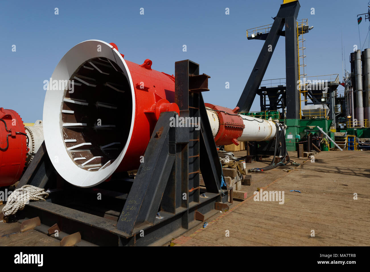 Ein menck Hydraulik unterwasser Stapel Hammer an Bord des DBA im Kaspischen  Meer Stockfotografie - Alamy