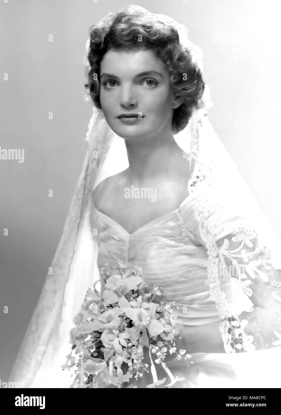 JACQUELINE KENNEDY (1929-1994) auf ihrer Hochzeit zu John F. Kennedy, 12. September 1953 Stockfoto