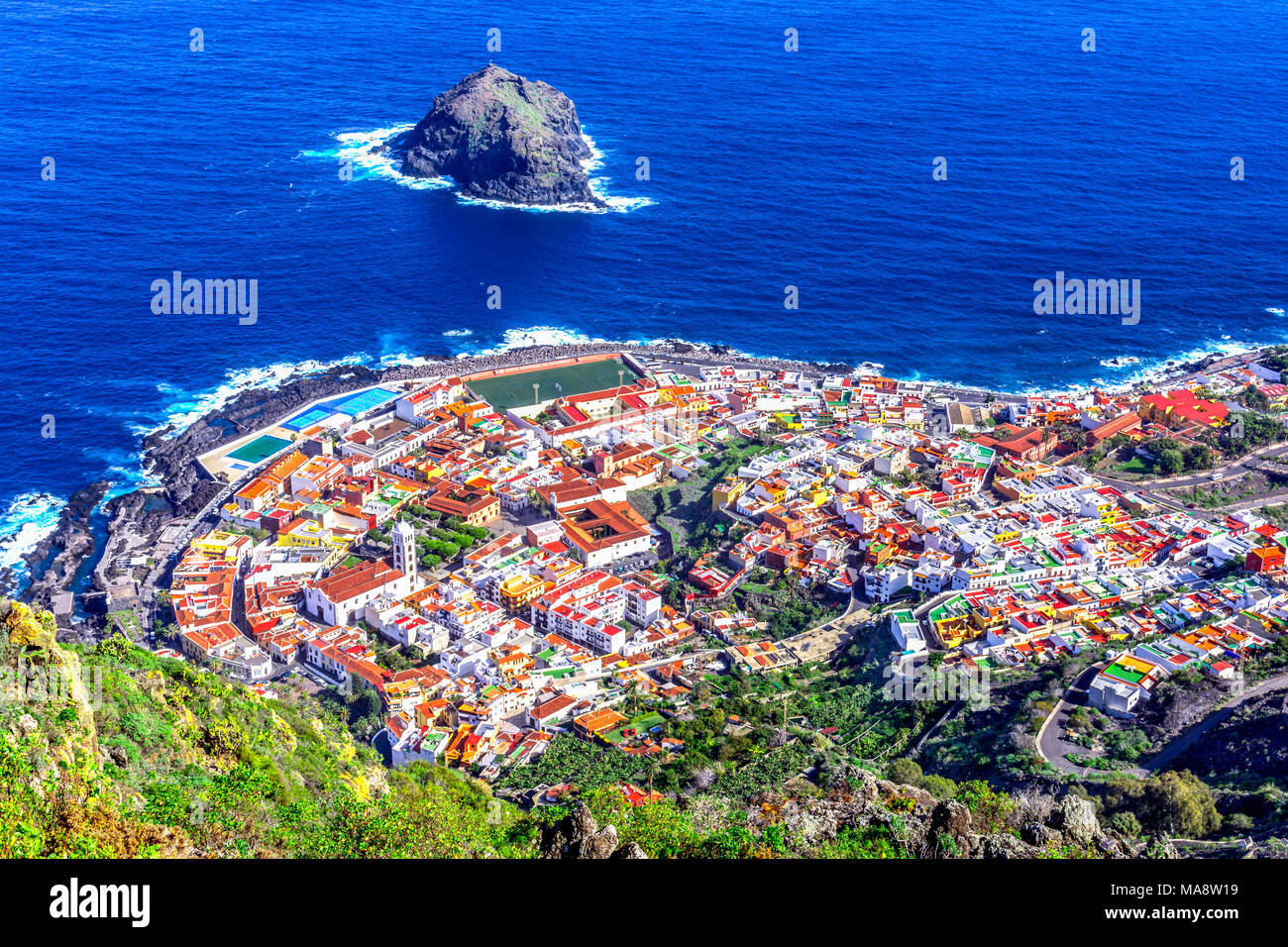 Garachico, Teneriffa, Kanarische Inseln, Spanien: Überblick über die bunte und schöne Stadt Garachico. Stockfoto