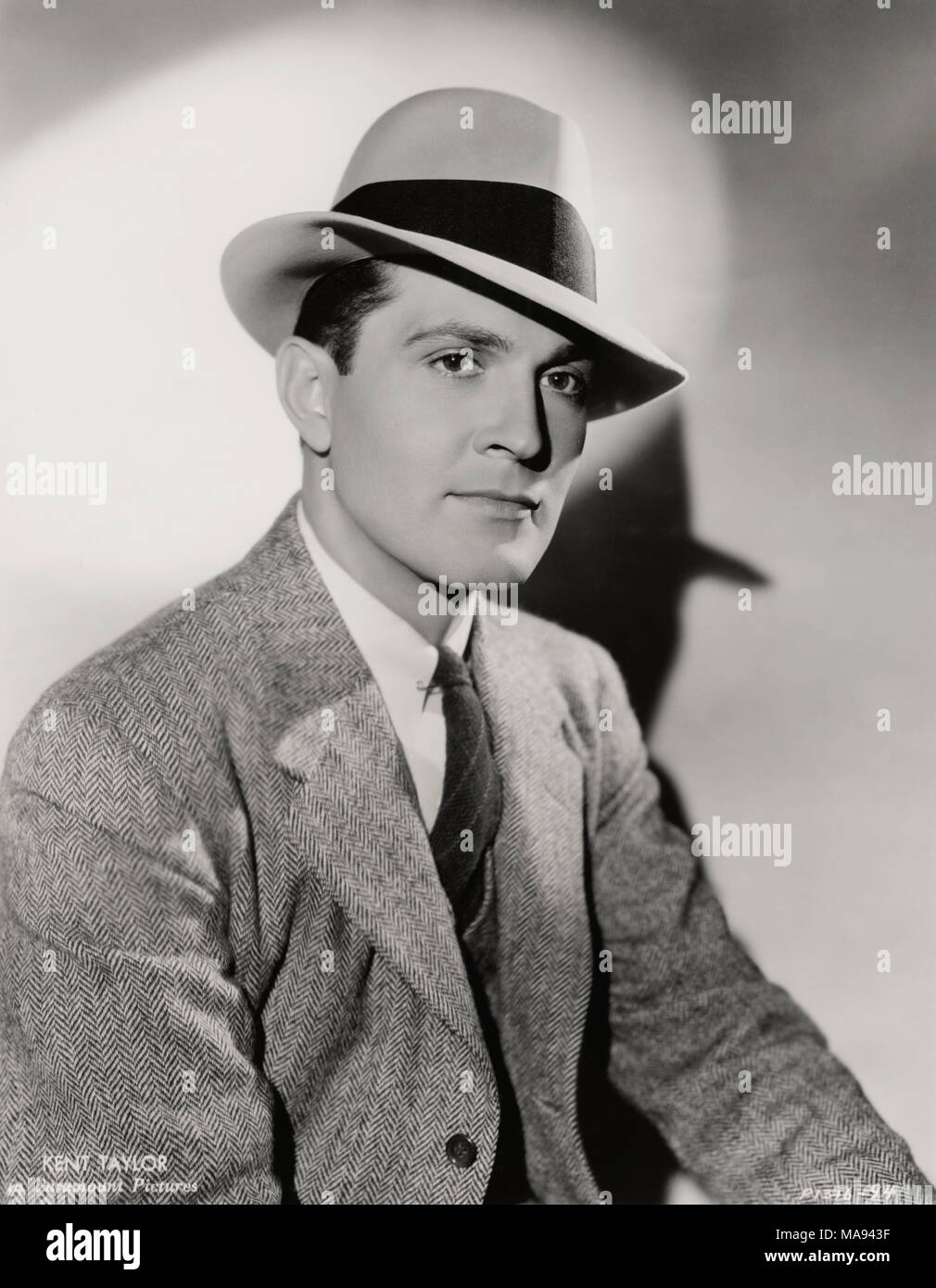 Schauspieler Kent Taylor, Werbung, Portrait, Paramount Pictures, 1930 Stockfoto