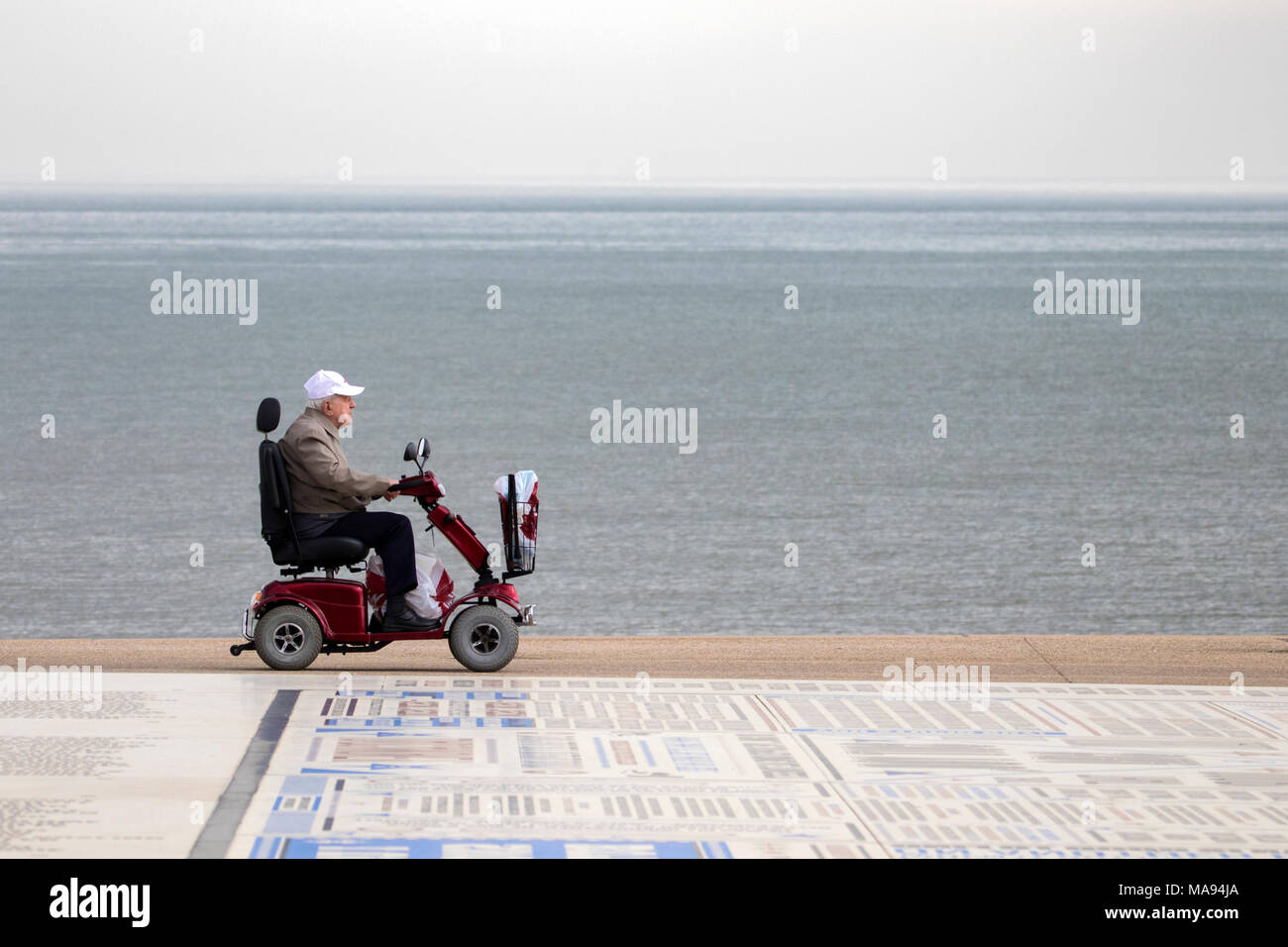 Medizinische transport Stuhl Mobilität scooter behinderten Freiheit behinderte Behinderung Lebensstil Mobilität scooter Deaktivieren ungültige Gesundheit Stockfoto