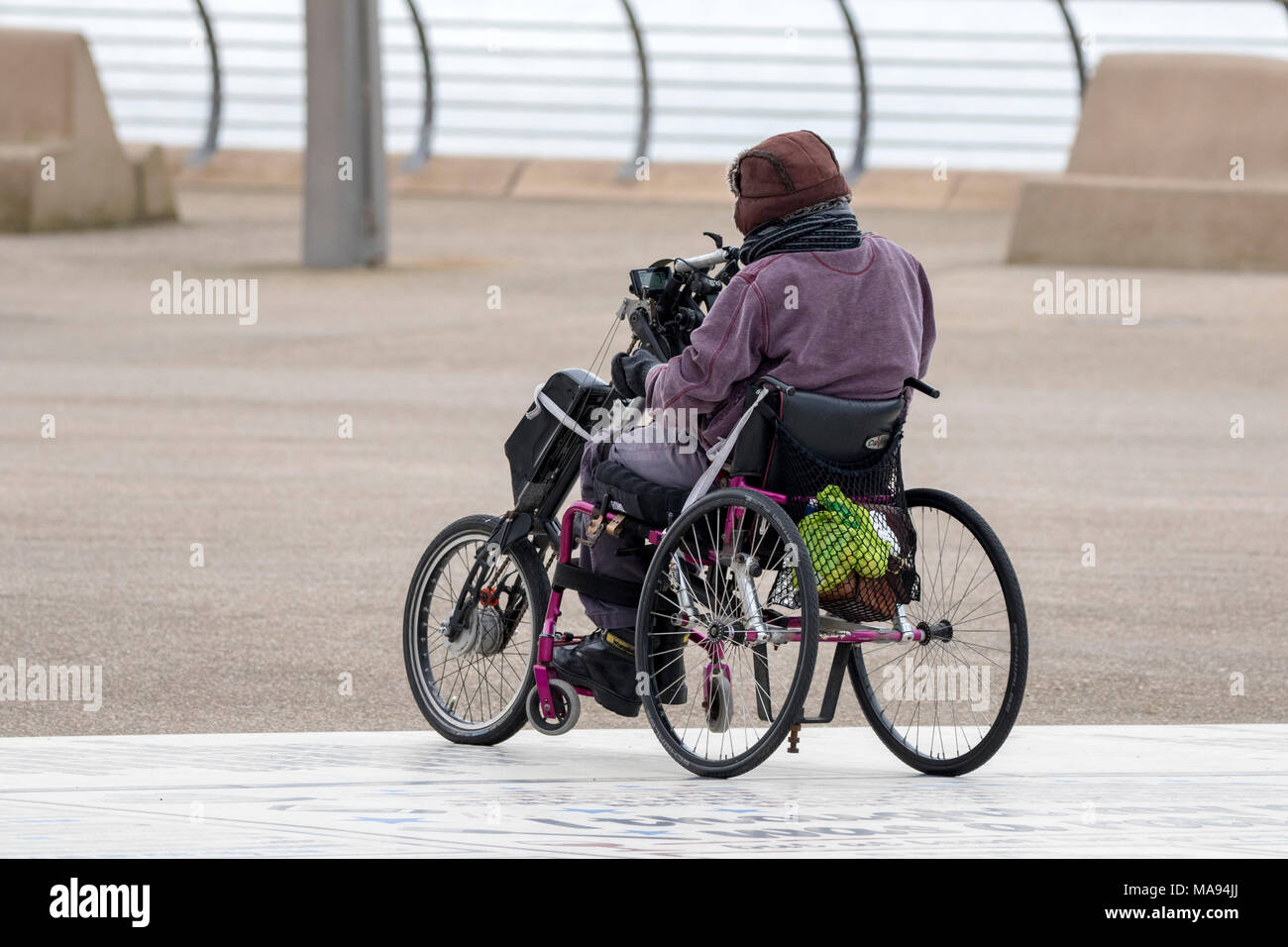 Medizinische transport Stuhl Mobilität scooter behinderten Freiheit behinderte Behinderung Lebensstil Mobilität scooter Deaktivieren ungültige Gesundheit Stockfoto