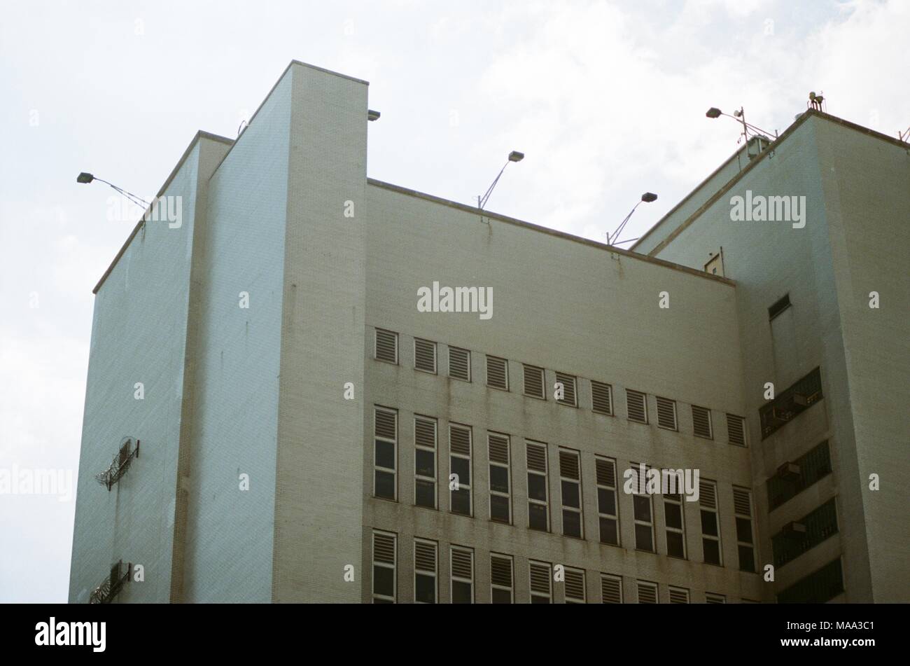 Fassade im Queens Gefangenenlager, ein Gefängnis in Queens, New York City, New York, 15. September 2017. () Stockfoto