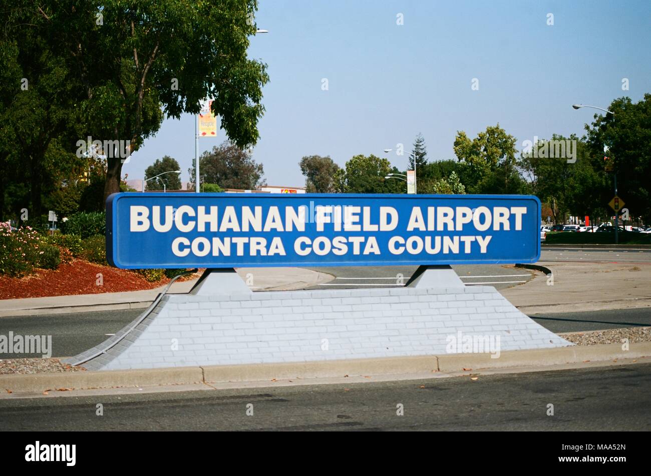 Schild am Eingang von Buchanan Field Airport, eine städtische Flughafen Contra Costa County, Concord, Kalifornien, 8. September 2017. () Stockfoto