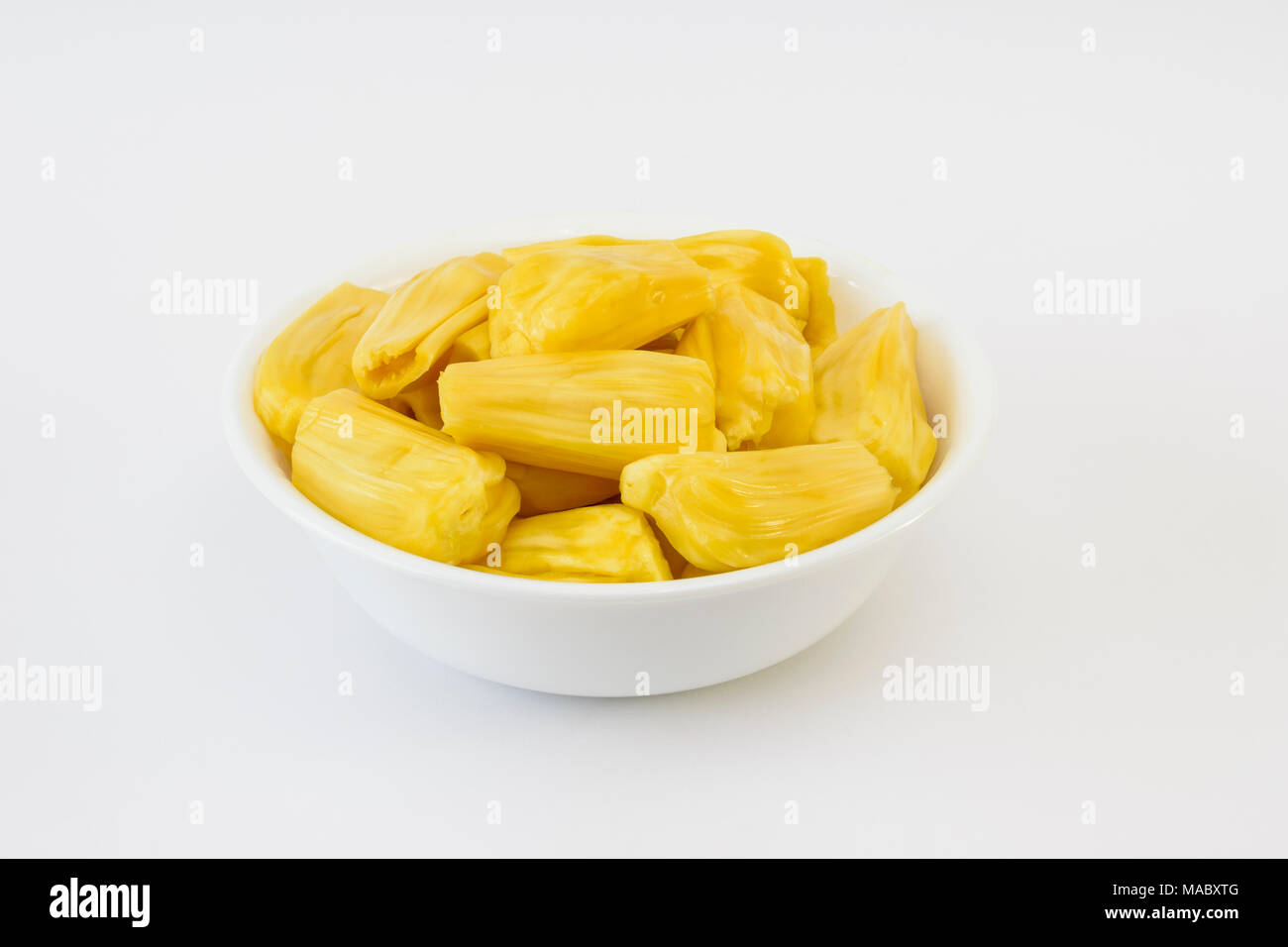Jackfruit (artocarpus Heterophyllus) Pads in einer weißen Schüssel Stockfoto