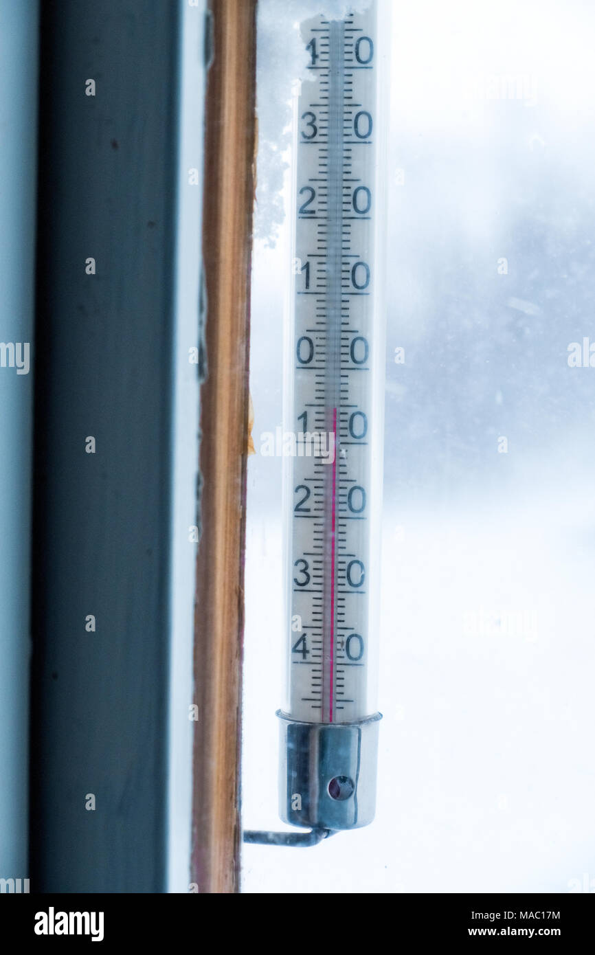Außenthermometer Lesung-5/minus fünf Grad Celsius. Stockfoto