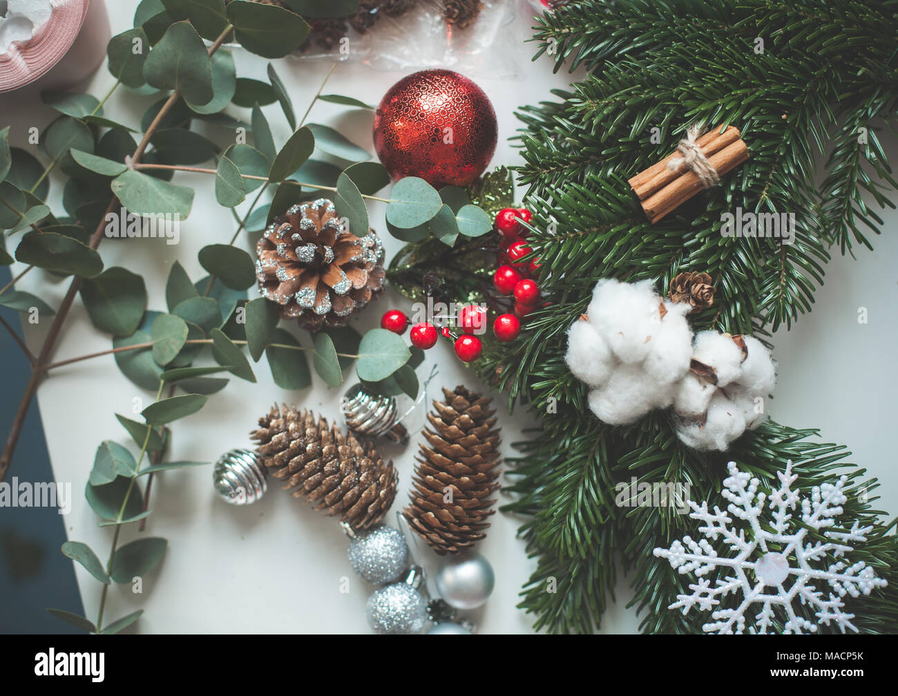 Sachen für Weihnachten Dekor und Girlande Stockfoto