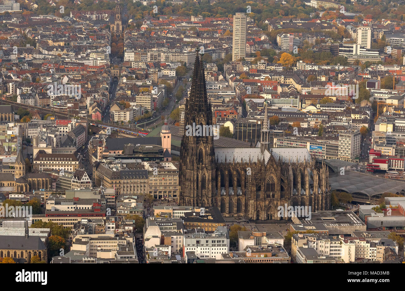 Luftaufnahme, der Kölner Dom, Dom St. Peter, Weltkulturerbe der UNESCO, die Kathedrale des Erzbistums Köln, Dome, Gothic, Neo-Go Stockfoto