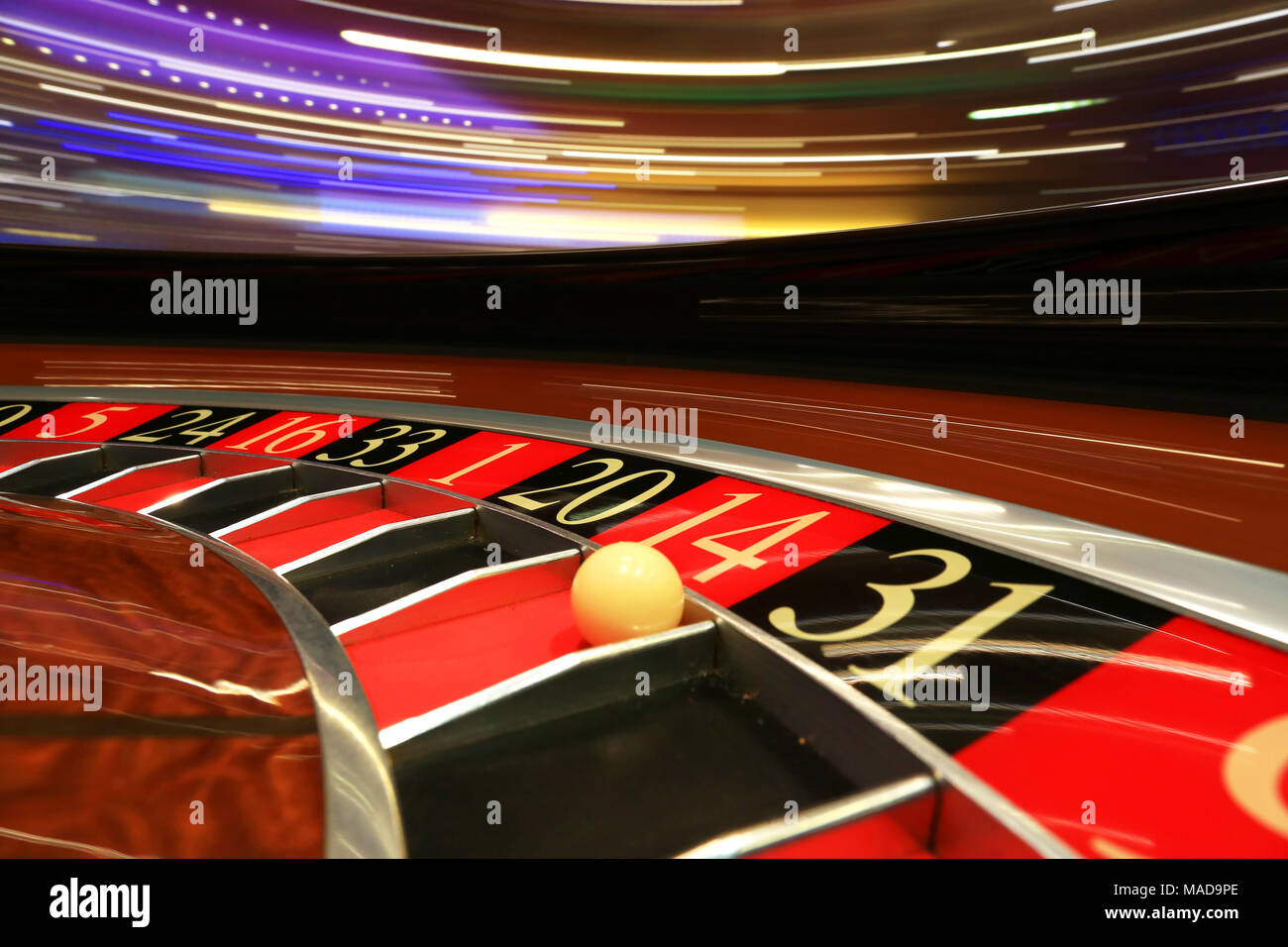 Classic casino roulette Rad mit Kugel, Nahaufnahme, Spinning Stockfoto