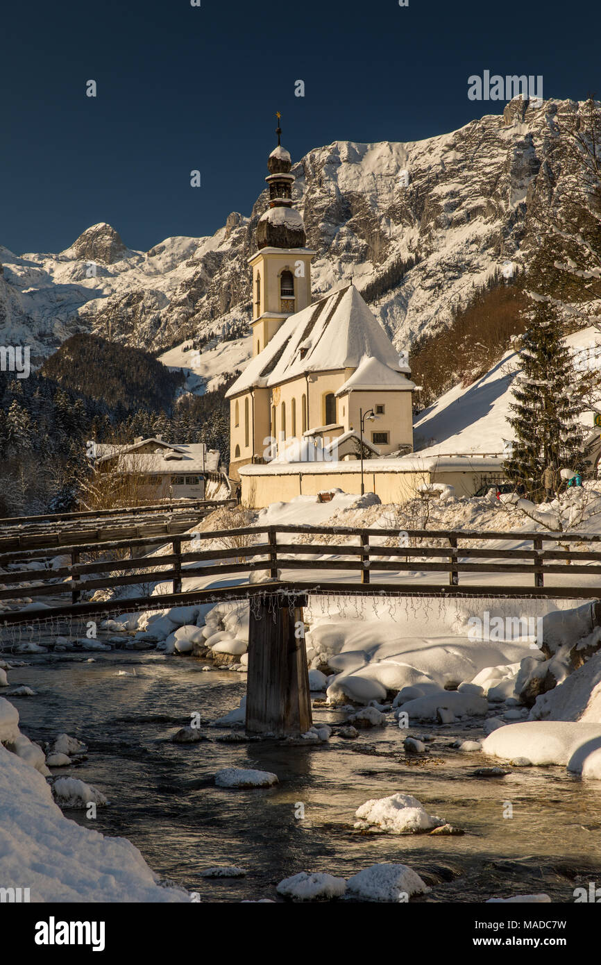 Ramsauer Kirche im Winter Stockfoto