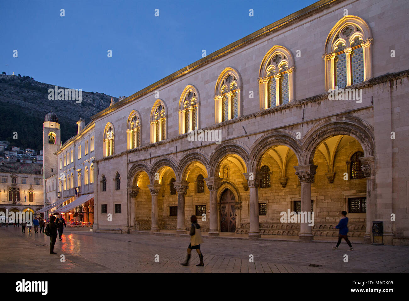 Clock Tower und Rektorenpalast, Loggia Square, Altstadt, Dubrovnik, Kroatien Stockfoto