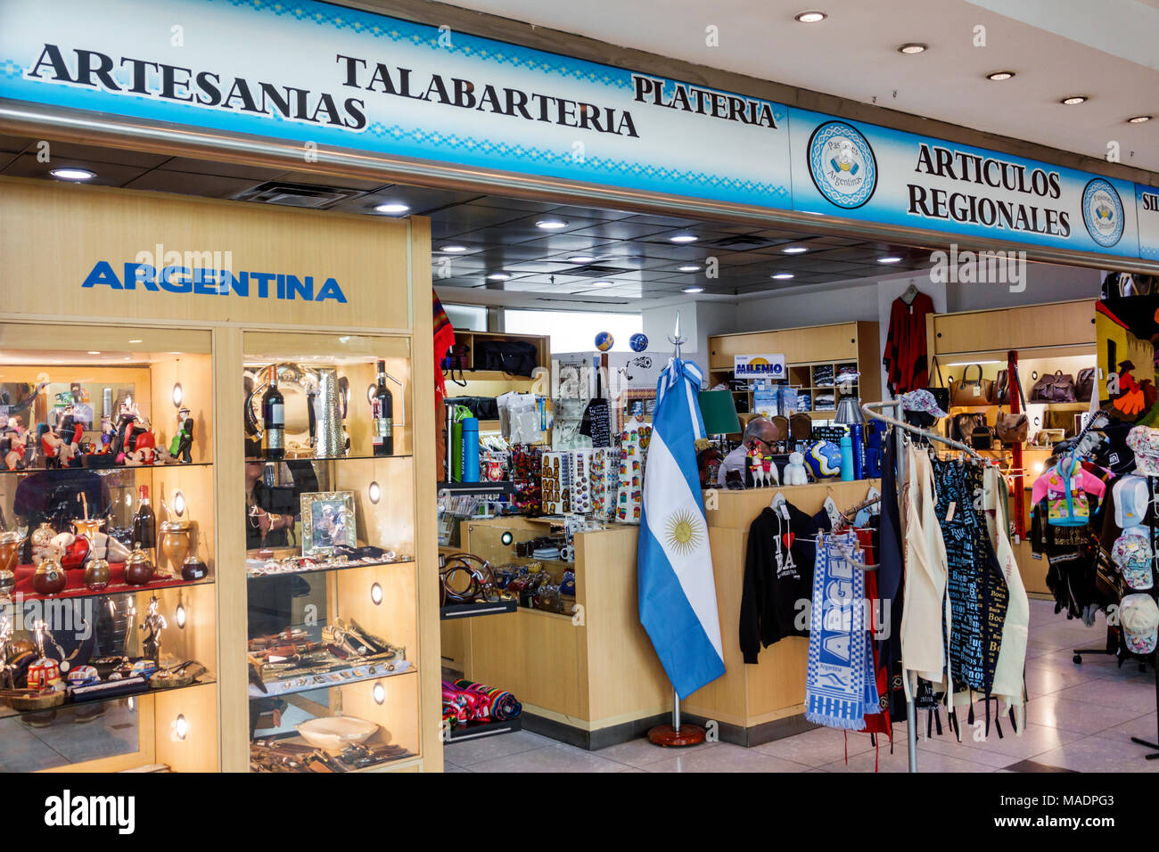 Buenos Aires Argentinien, Ministro Pistarini International Airport Ezeiza EZE, Terminal Gate, innen, Shopping Shopper Shopper Shop Shops Market m Stockfoto