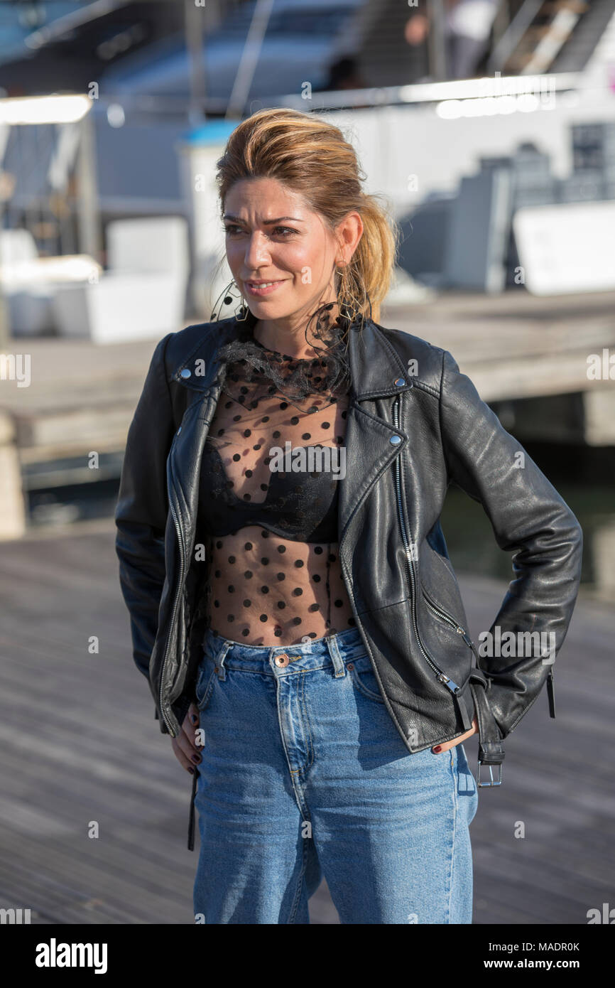 Türkische Schauspielerin Ceren Moray, besuchen das Fotoshooting für die TV-Serie "Das ist mein Leben" der MIPCOM 2016 © ifnm Stockfoto