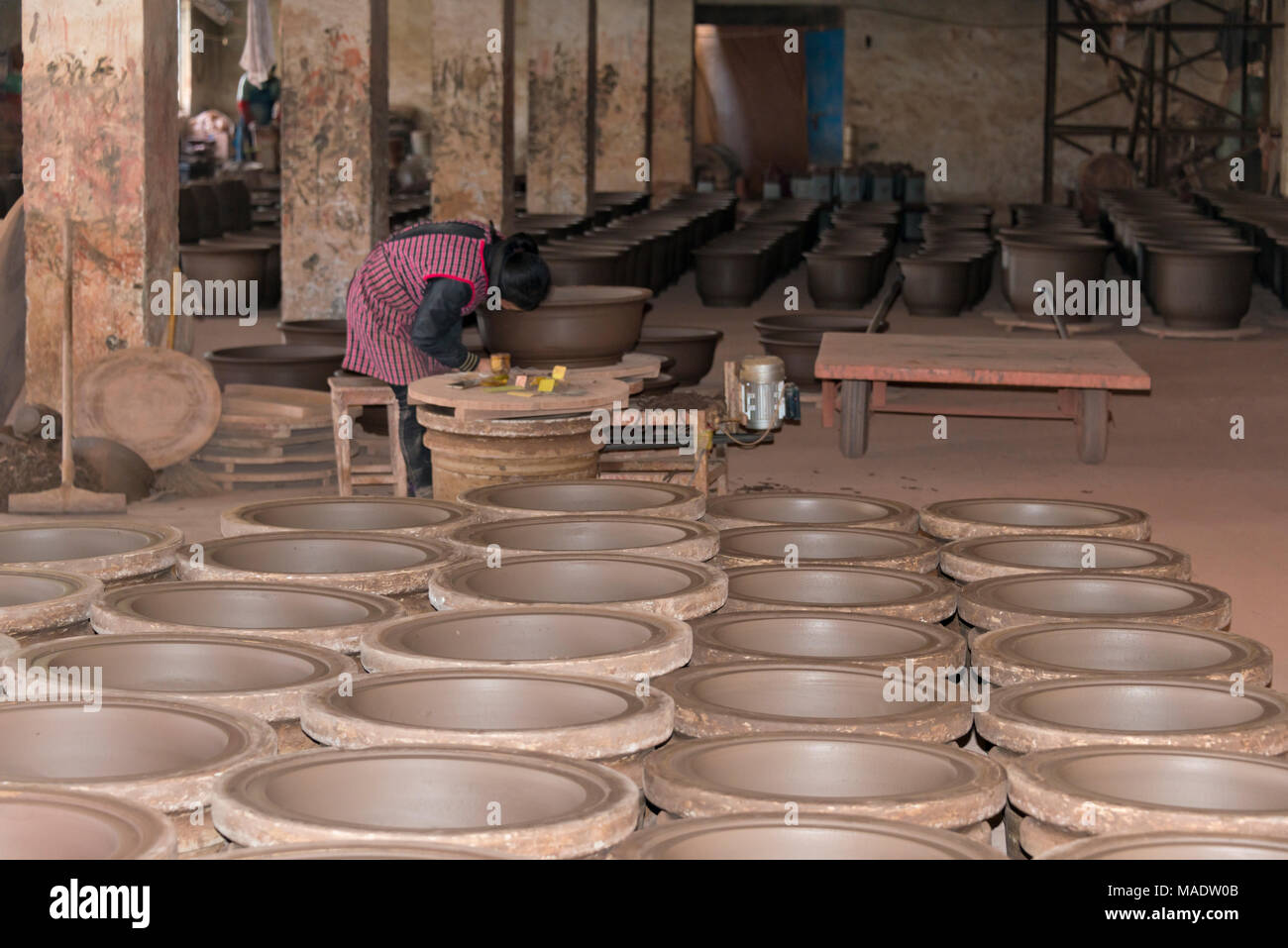 Workshop, Teekannen, Keramik Yixing, Provinz Jiangsu, China Stockfoto