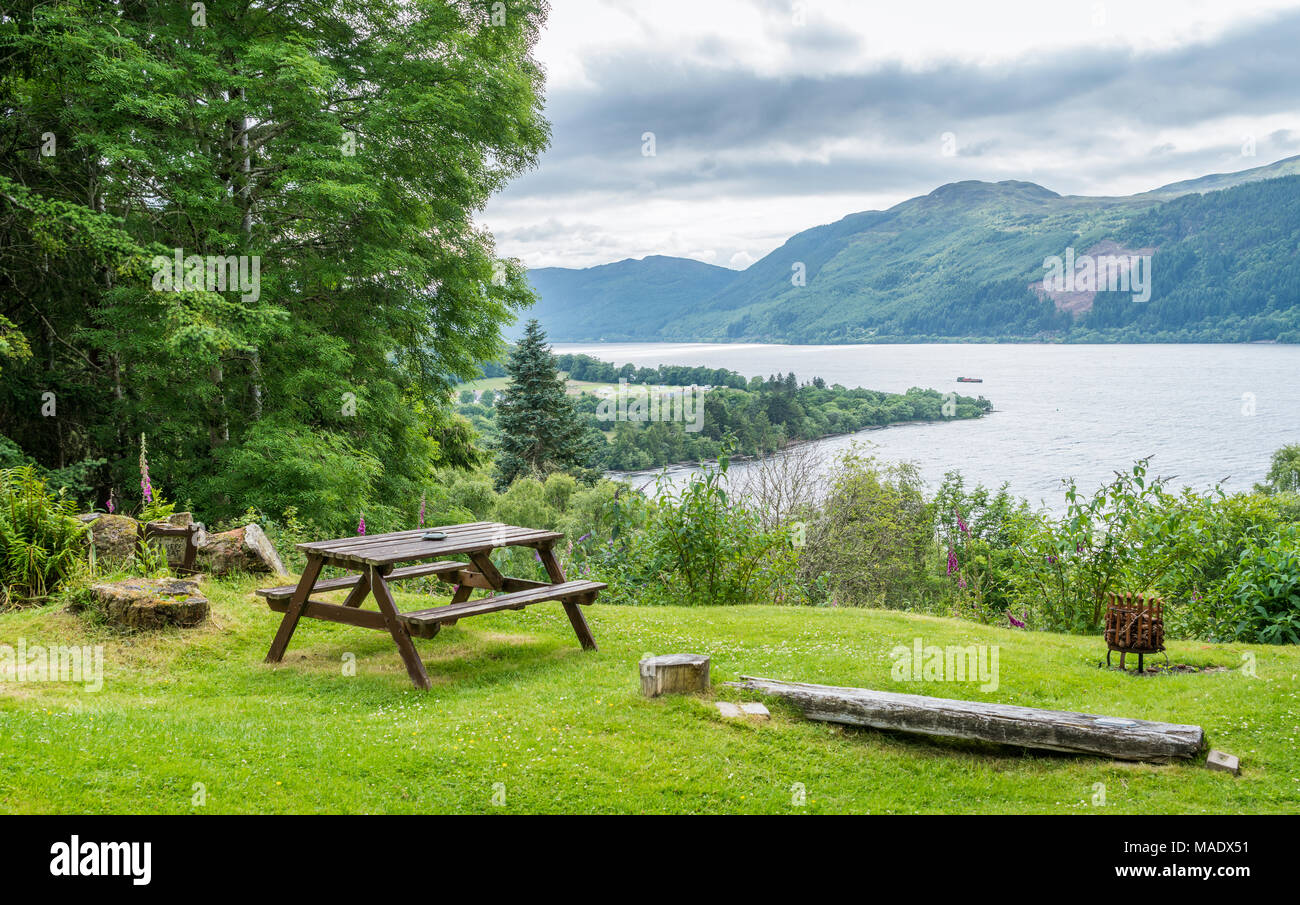 Panoramischer Anblick in Loch Ness, in den schottischen Highlands, südwestlich von Inverness. Stockfoto