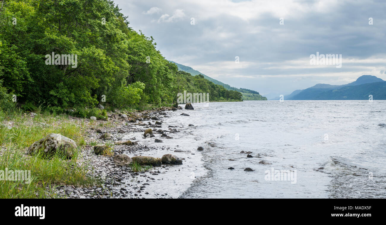 Am Ufer des Loch Ness, in den schottischen Highlands, südwestlich von Inverness. Stockfoto