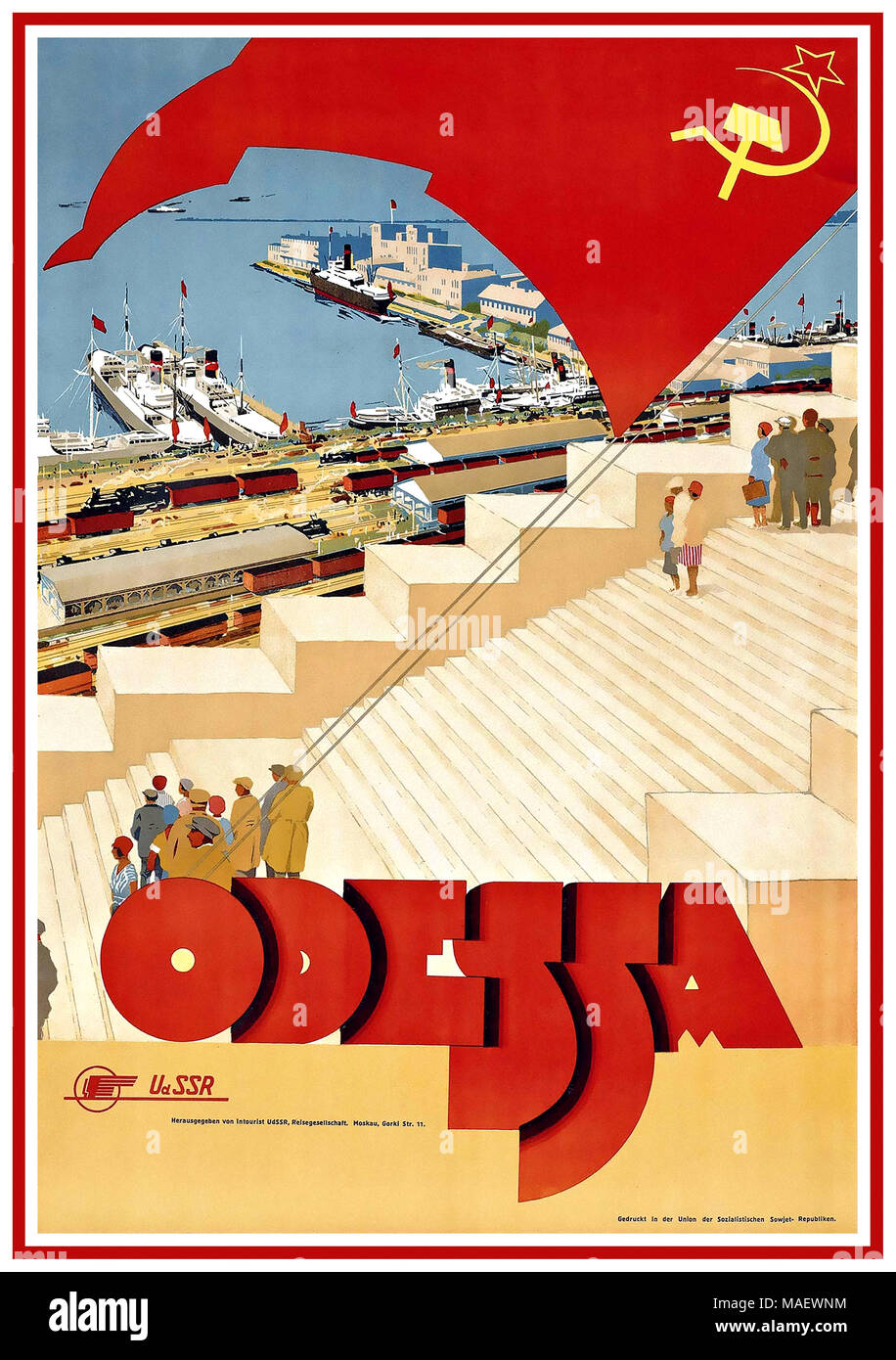 ODESSA 1930er Jahre Vintage UKRAINE Russian RUSSIA Travel Poster Odessa UdSSR Sowjetunion ein frühsowjetisches Intourist-Poster, das eine realistische Landschaft des Hafens von Odessa und der Bahnhöfe mit stilisierter Typografie kombiniert. Die Odessa-Stufen, die nach der berühmten Szene in Sergei Eisentsteins Film Battleship Potemkin Weltruhm erlangten, wurden zwischen 1837 und 1841 errichtet. Die Stufen verbinden den berühmten Hafen mit der Stadt selbst und sind die bemerkenswertesten Wahrzeichen Odessas. Stockfoto