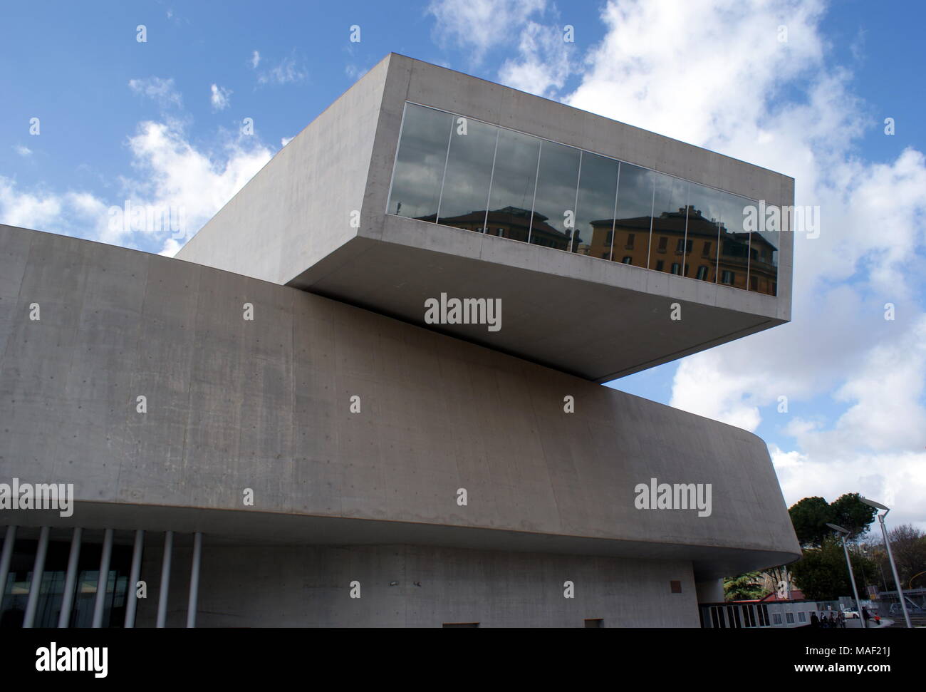 Maxxi Rom Das Äußere des MAXXI, das Nationale Museum der Kunst des 21 ...