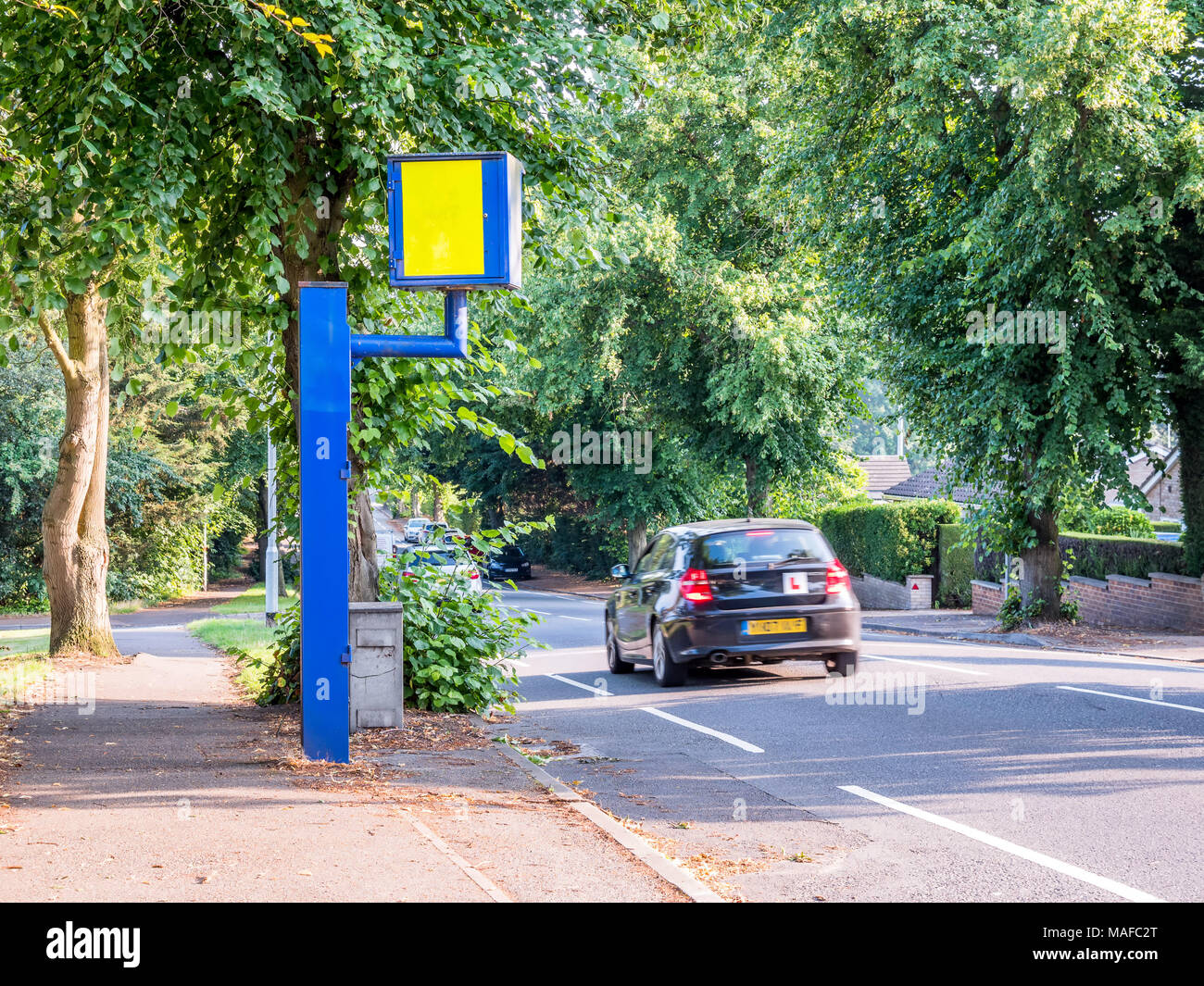 Tagesansicht UK statische Geschwindigkeit oder Sicherheit Kamera auf der Straße. Stockfoto