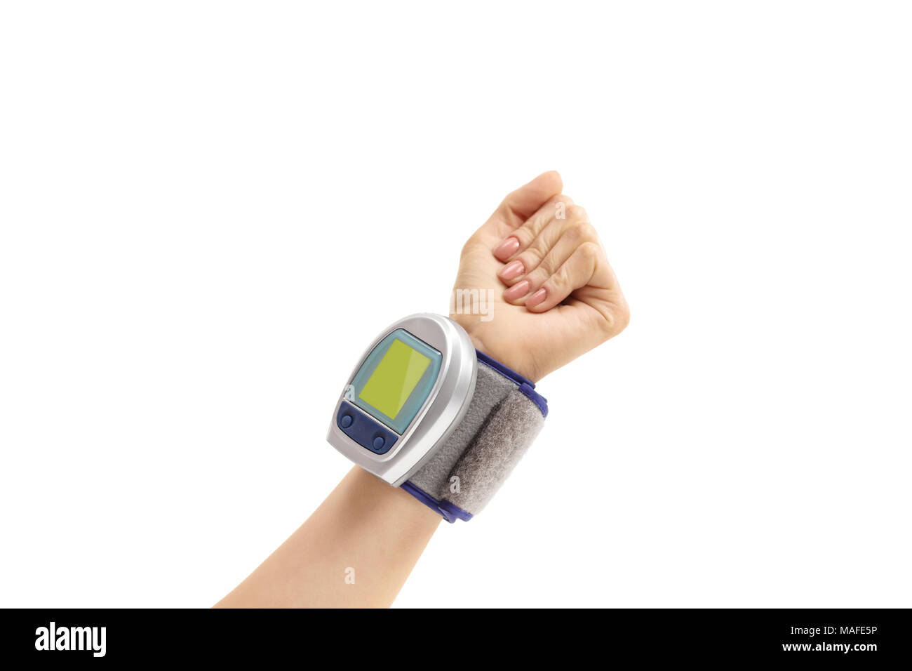 Nahaufnahme einer weiblichen Hand mit einem Blutdruckmessgerät auf weißem Hintergrund Stockfoto