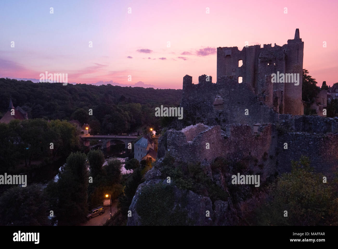 Angles-sur-l'Anglin ist eine französische Gemeinde im Département Vienne in der Nouvelle-Aquitaine Region im Westen Frankreichs. Stockfoto
