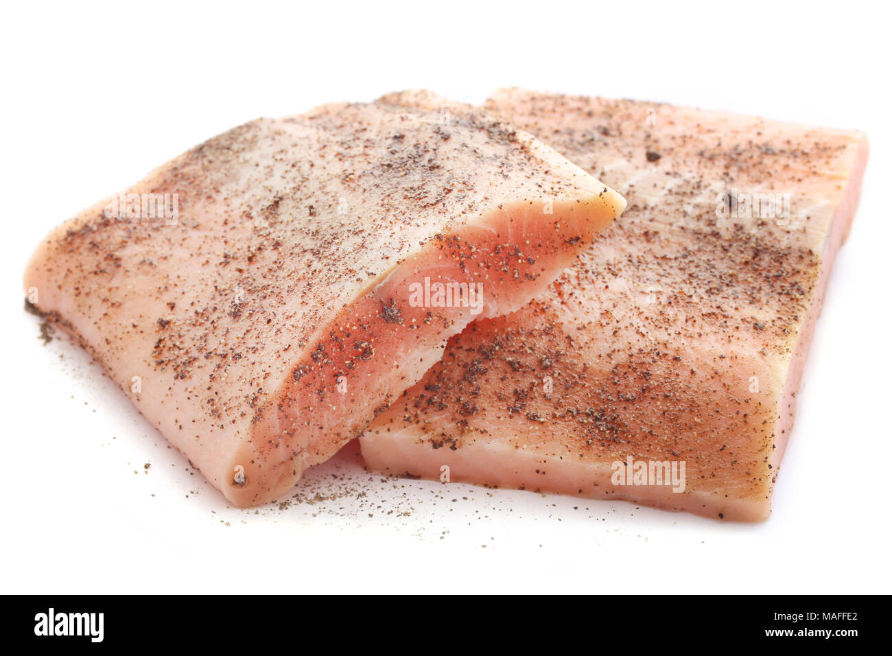 Ungekochter Lachs Fisch auf weißem Hintergrund Stockfoto