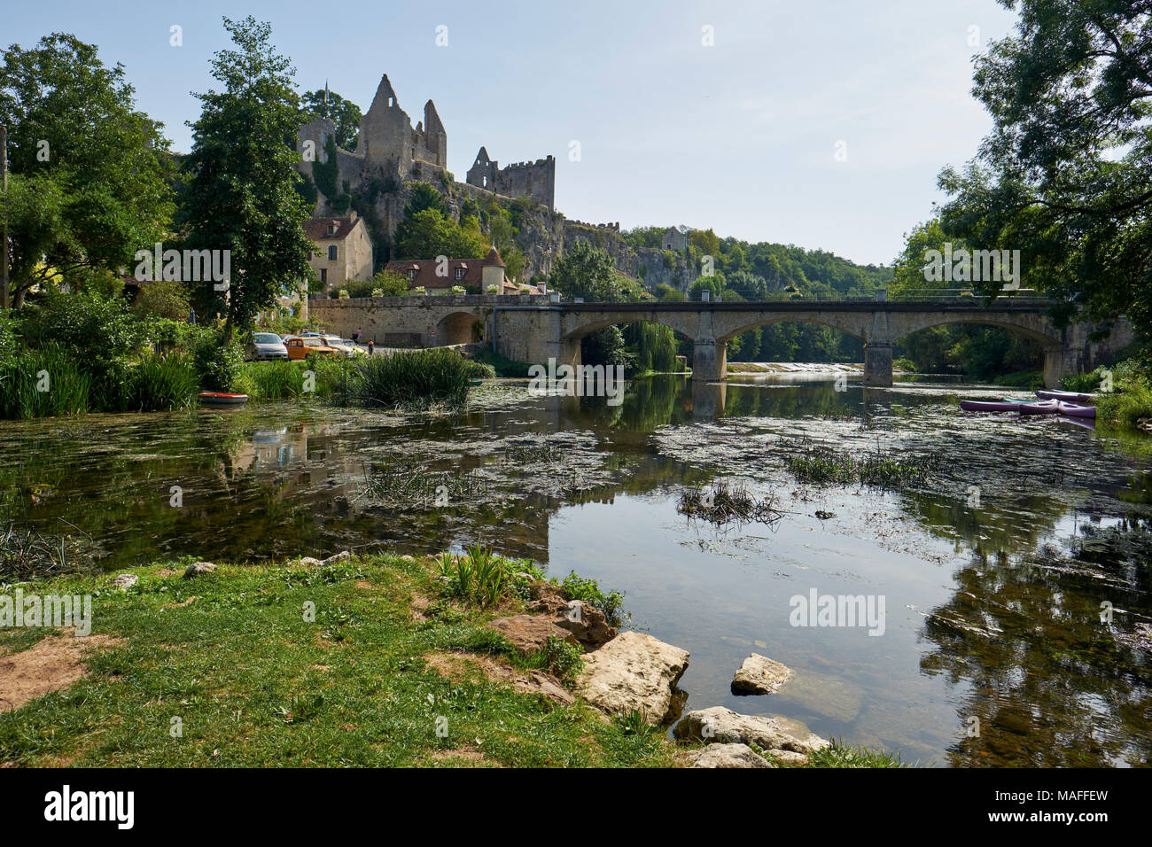 Angles-sur-l'Anglin ist eine französische Gemeinde im Département Vienne in der Nouvelle-Aquitaine Region im Westen Frankreichs. Stockfoto