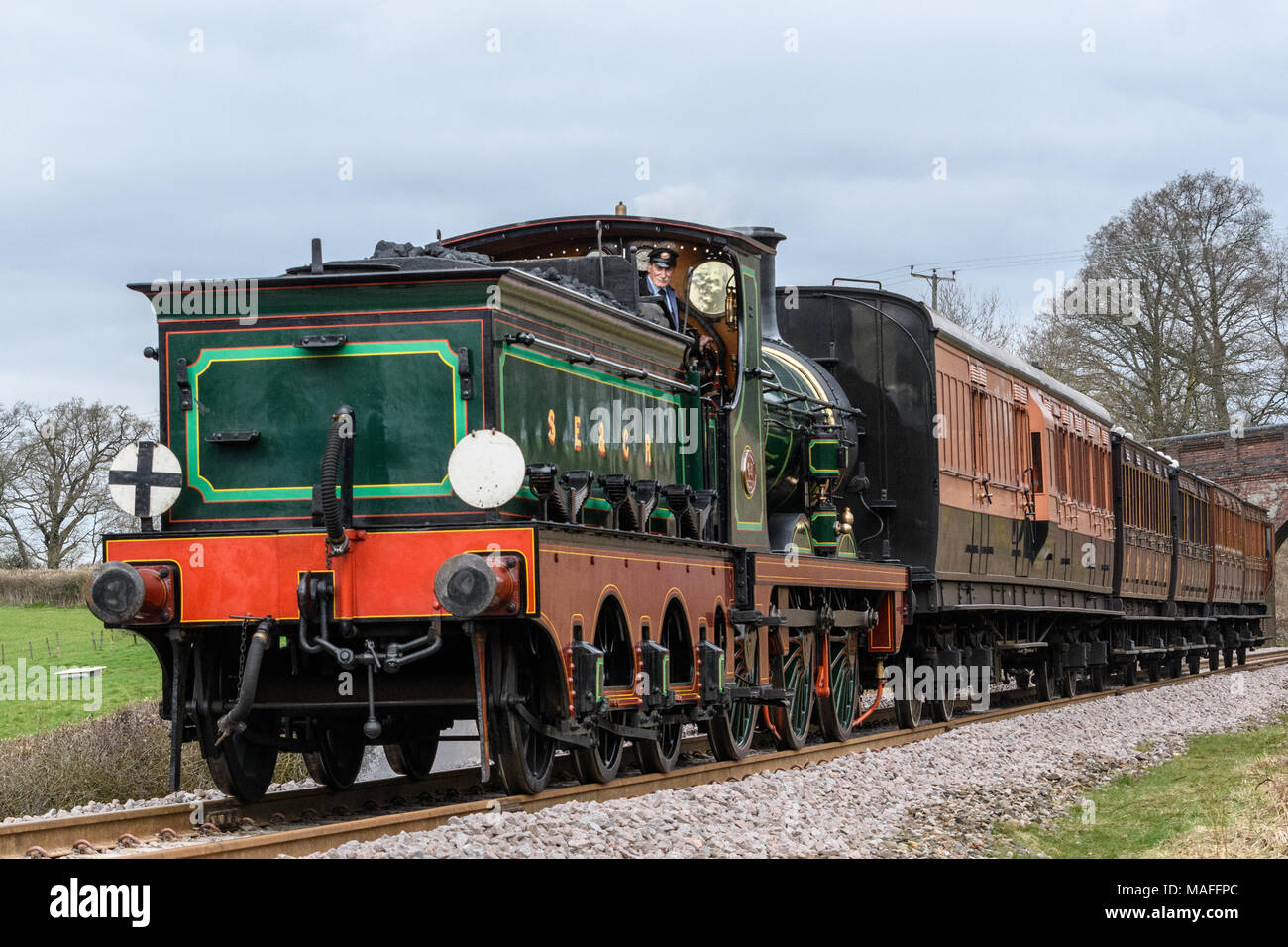 O1-Klasse Nr. 65, Ausschreibung erste Köpfe nach Sheffield Park auf der Bluebell Railway Stockfoto