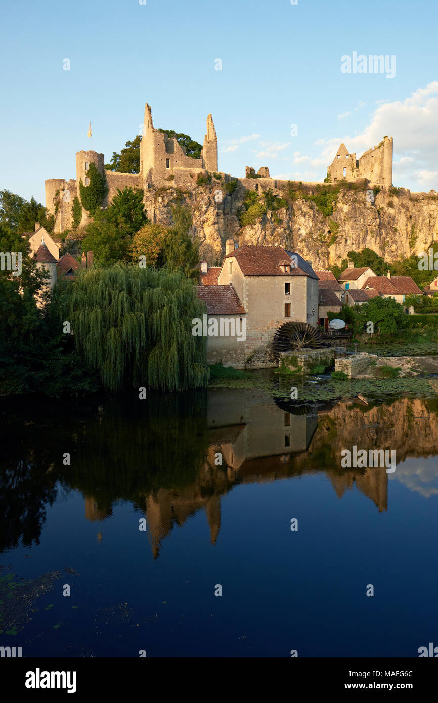 Angles-sur-l'Anglin ist eine französische Gemeinde im Département Vienne in der Nouvelle-Aquitaine Region im Westen Frankreichs. Stockfoto
