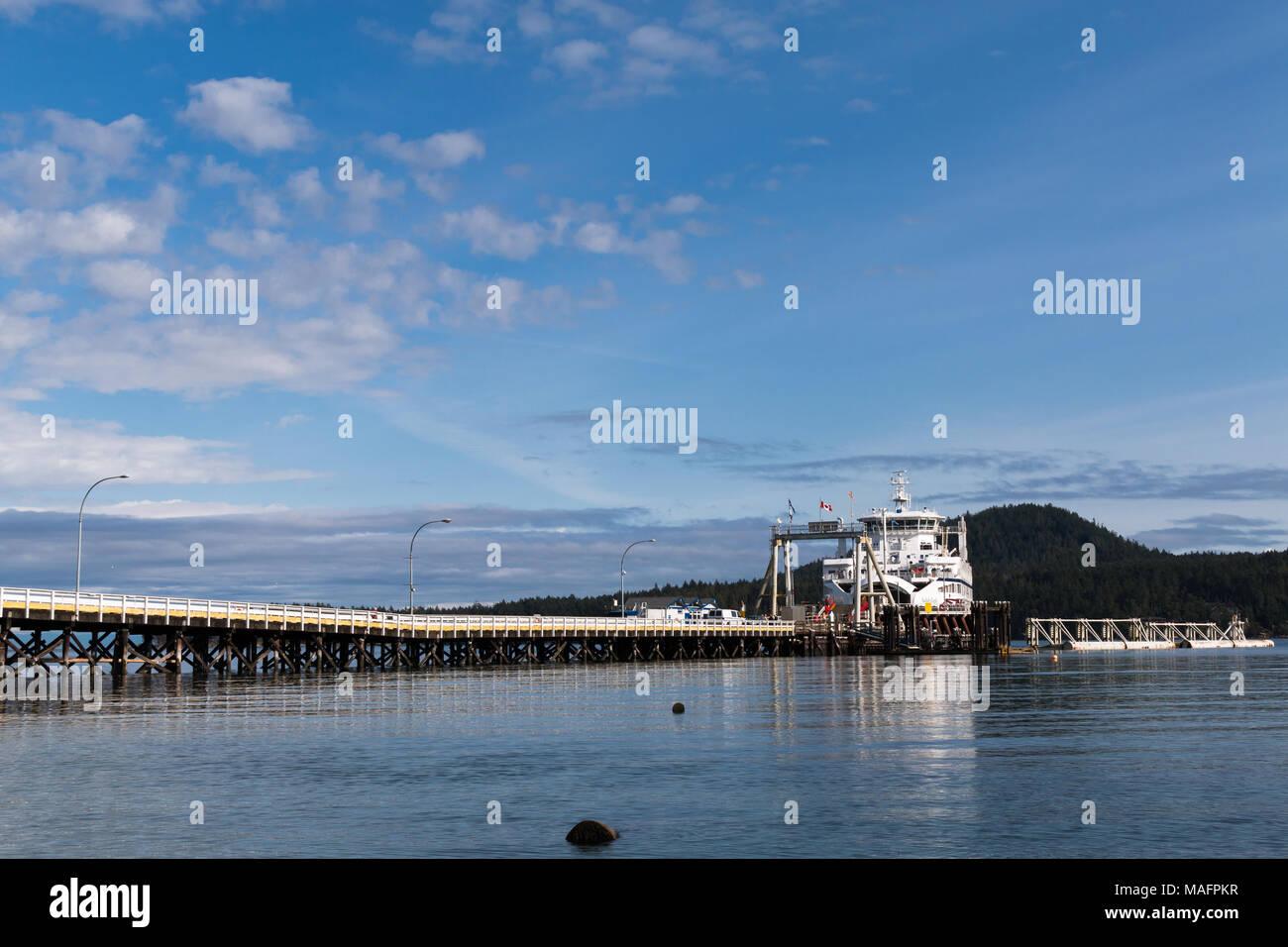 Fähre in Sturdies Bay auf Galiano Island, BC Stockfoto