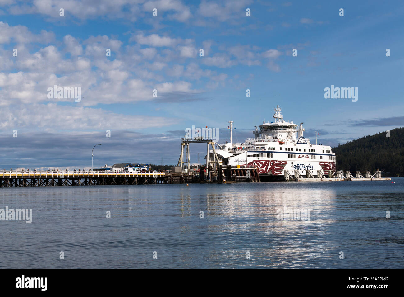 Fähre in Sturdies Bay auf Galiano Island, BC Stockfoto