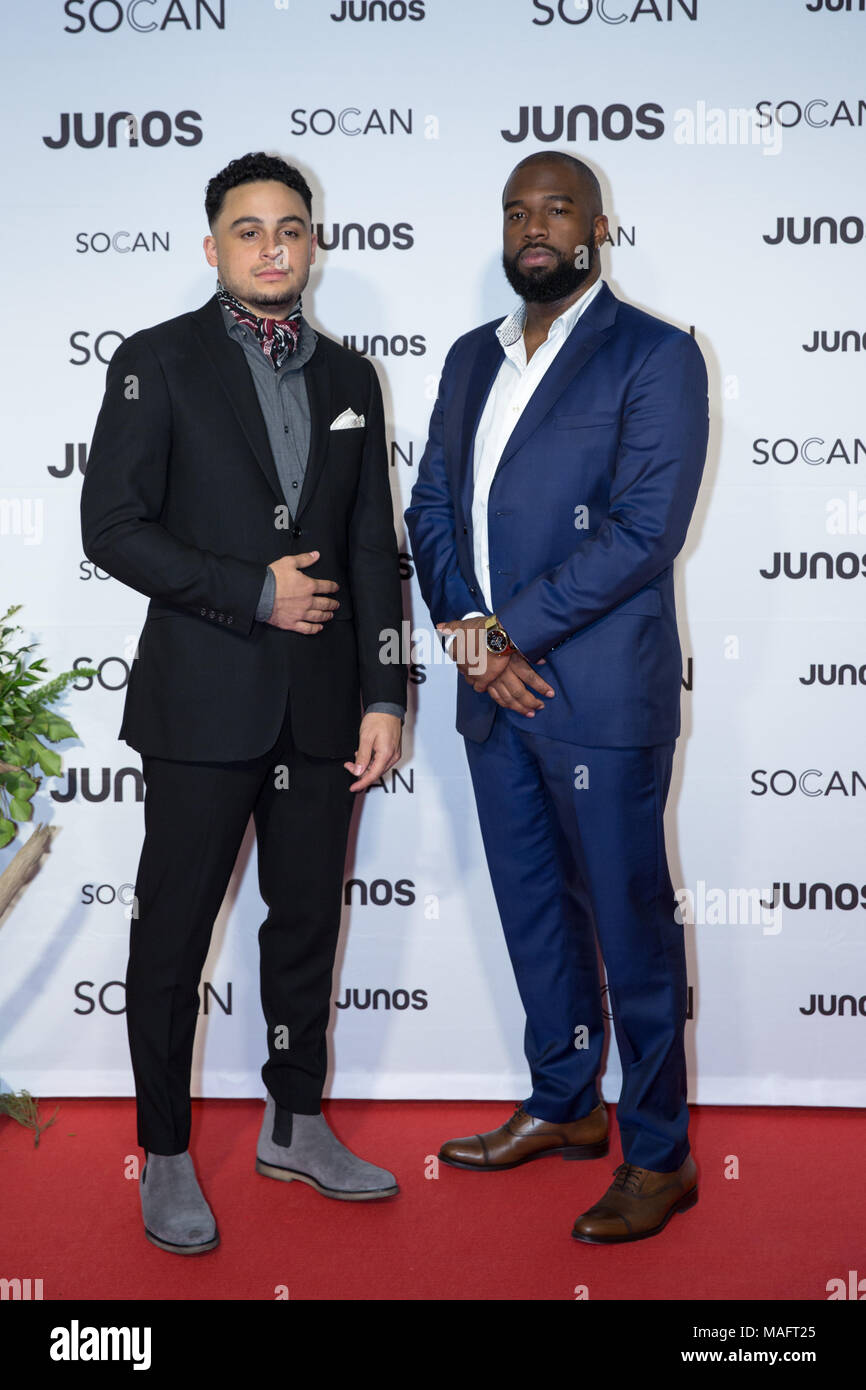 Vancouver, Kanada. Hersteller Jordan Evans & Matthew Burnette auf dem roten Teppich an der 2018 Juno Awards Gala. Bobby Singh Stockfoto