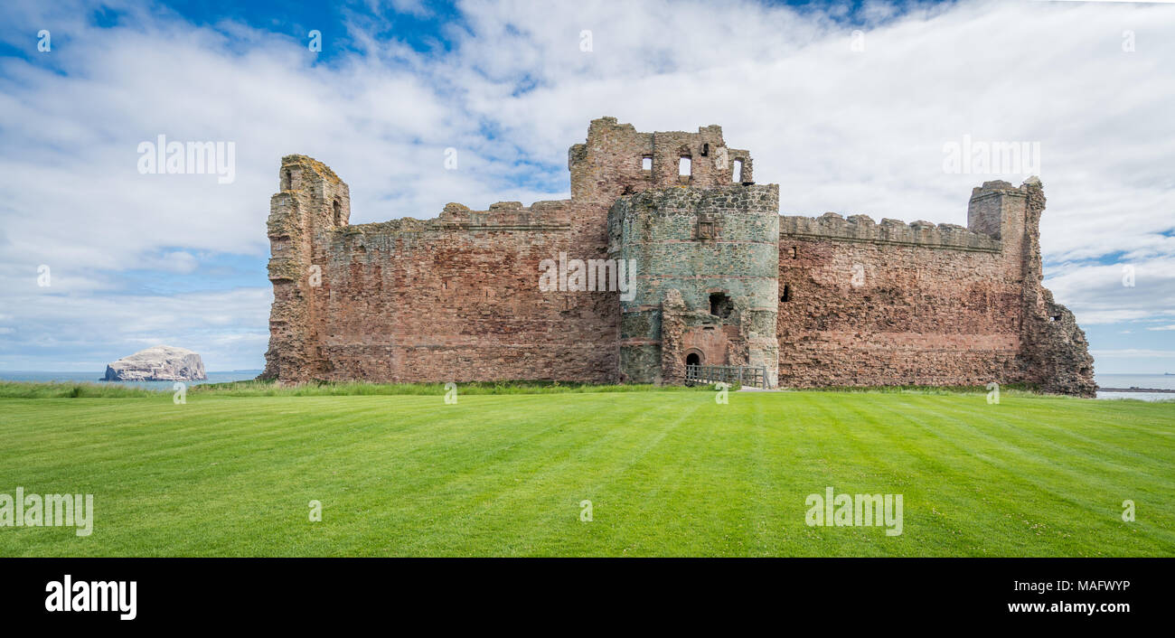 Tantallon Castle, halb verfallenen Mitte des 14. Jahrhundert Festung, liegt 5 Kilometer östlich von North Berwick, in East Lothian, Schottland. Stockfoto