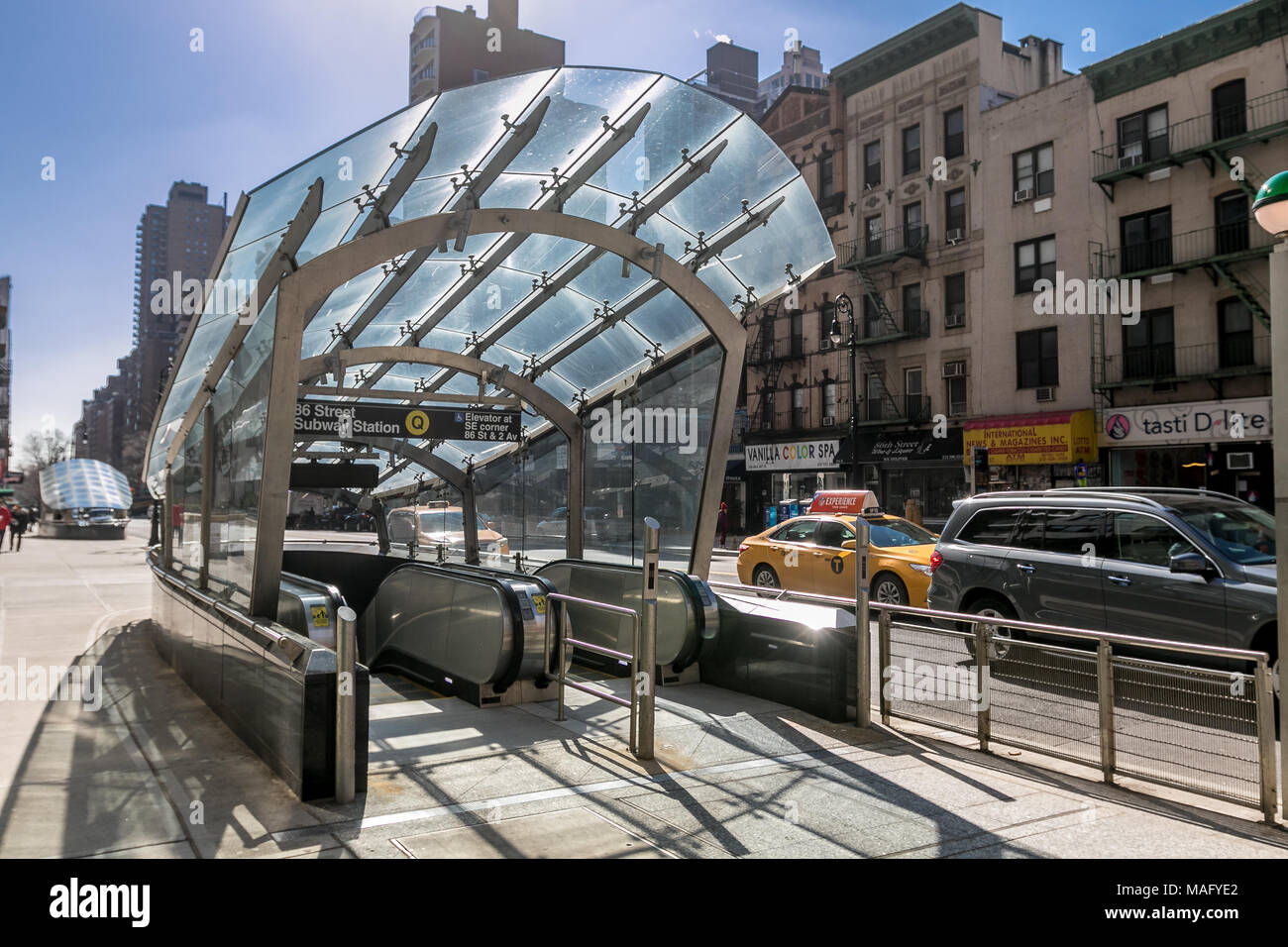 New York, 15. März 2018: Eingang der 96th Street Station der Zweiten Avenue Subway. Stockfoto