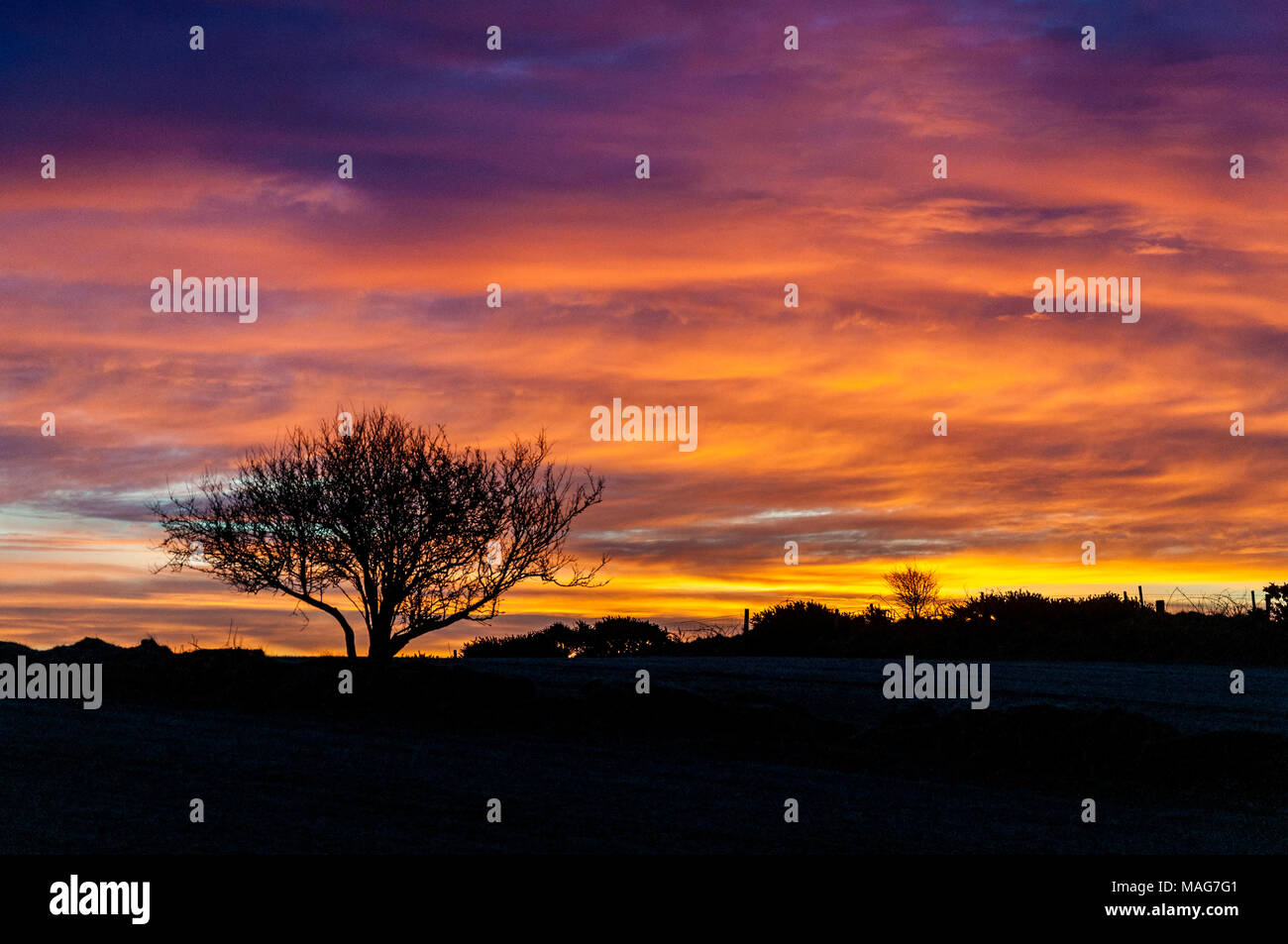 Sonnenaufgang in Ardara, County Donegal, Irland auf den wilden Atlantik Weg Stockfoto