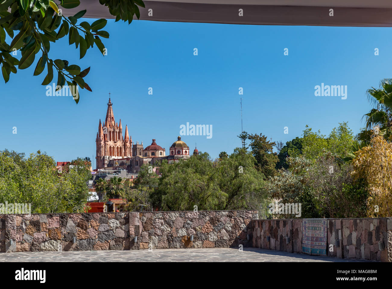 La Parroquia de San Miguel Arcángel, ursprünglich, im 17. Jahrhundert erbaut von einheimischen Maurer Zeferino Gutierrez. Stockfoto