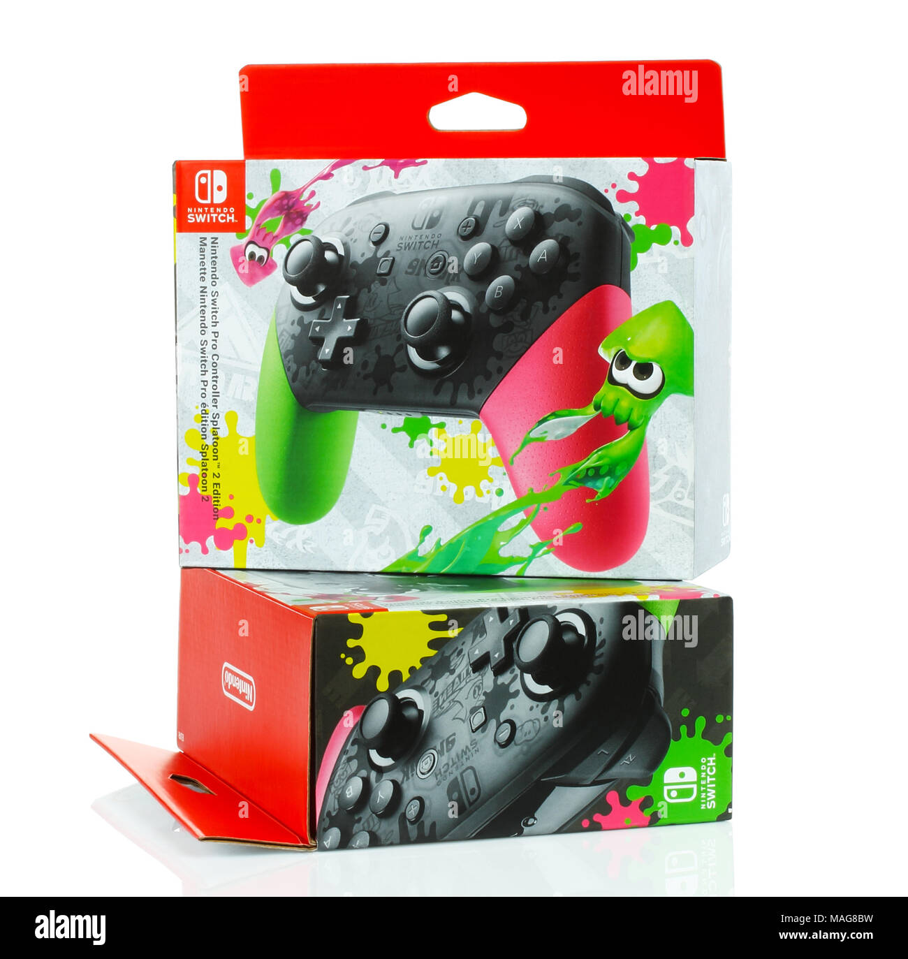 Kiew, Ukraine - 18. Januar 2018: "Von Nintendo Schalter pro Controller Splatoon2 Ausgabe auf weißem Hintergrund Stockfoto