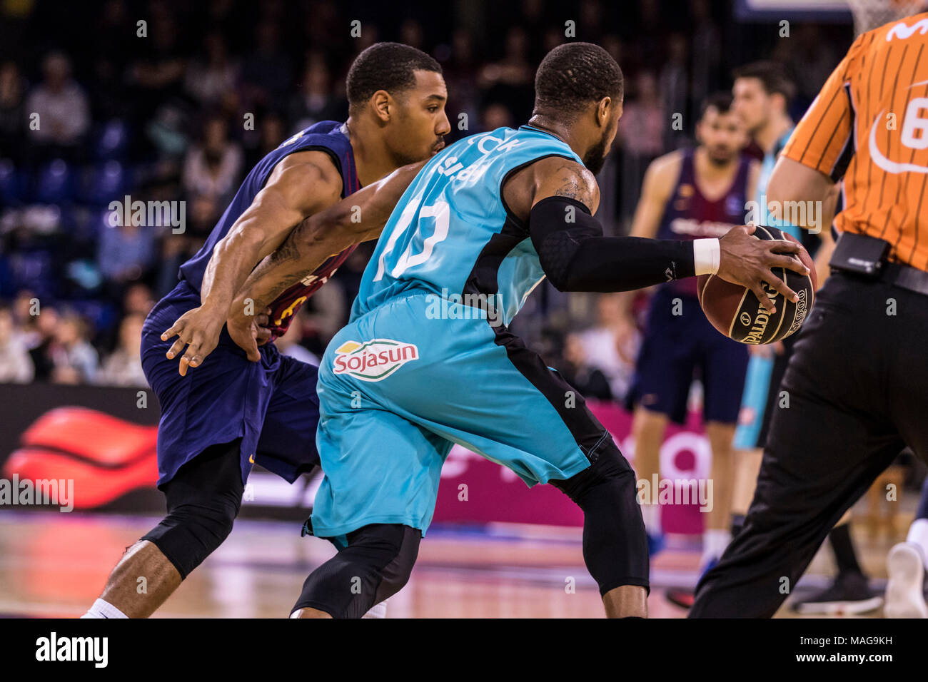 Barcelona, Spanien. 1 Apr, 2018. Omar Cook, #10 von Movistar Estudiantes in Aktion während der Liga Endesa Match zwischen dem FC Barcelona Lassa und Movistar Estudiantes in Palau Blaugrana am April 01, 2018 in Barcelona, Spanien. (Javi Borrego/UKKO Bilder) Credit: UKKO Images/Alamy leben Nachrichten Stockfoto