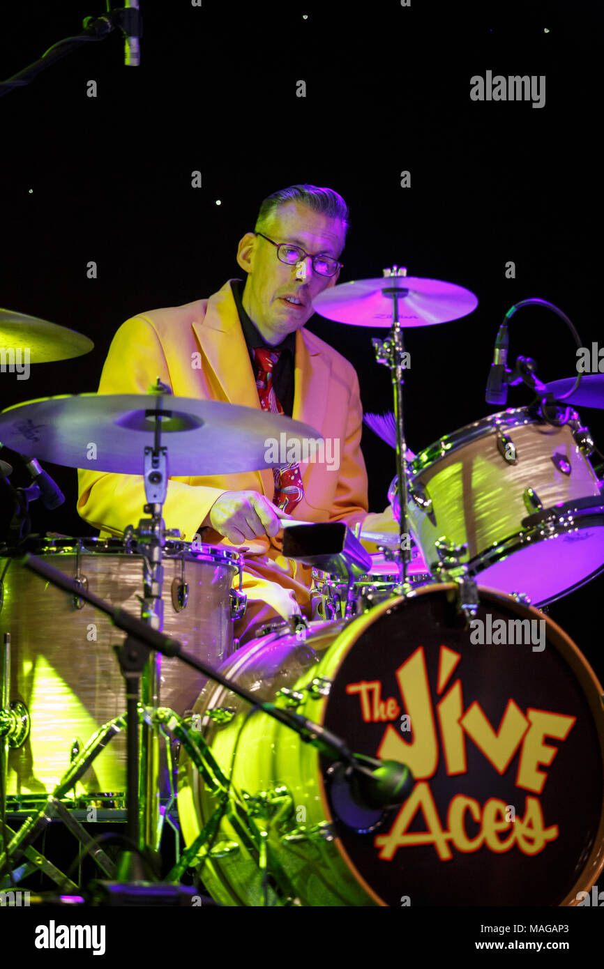 Crewe, Cheshire, UK. Der 1. April 2018. Der Jive Aces live auf der Nantwich Civic Hall während der 22 Nantwich Jazz, Blues und Musik Festival. Foto: Simon Newbury/Alamy leben Nachrichten Stockfoto