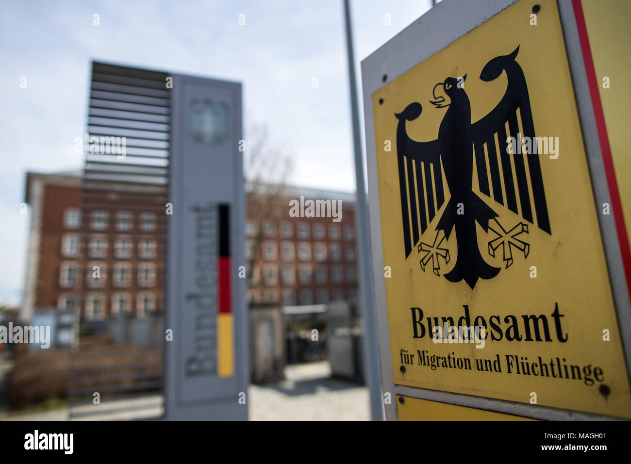 15 März 2018, Deutschland, Nürnberg: Außenansicht des Bundesamtes für Migration und Flüchtlinge (Bundesamt für Migration und Fluechtlinge", BAMF). Foto: Daniel Karmann/dpa Stockfoto