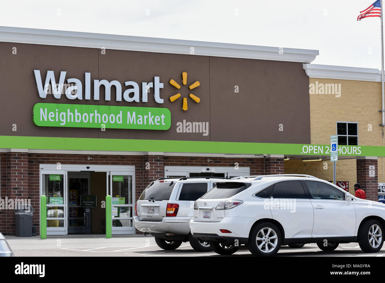 Eingang Zu Einem Walmart Nachbarschaft Markt In Bentonville Ar Der Heimatstadt Des Walmart Corporation Hauptsitz Stockfotografie Alamy