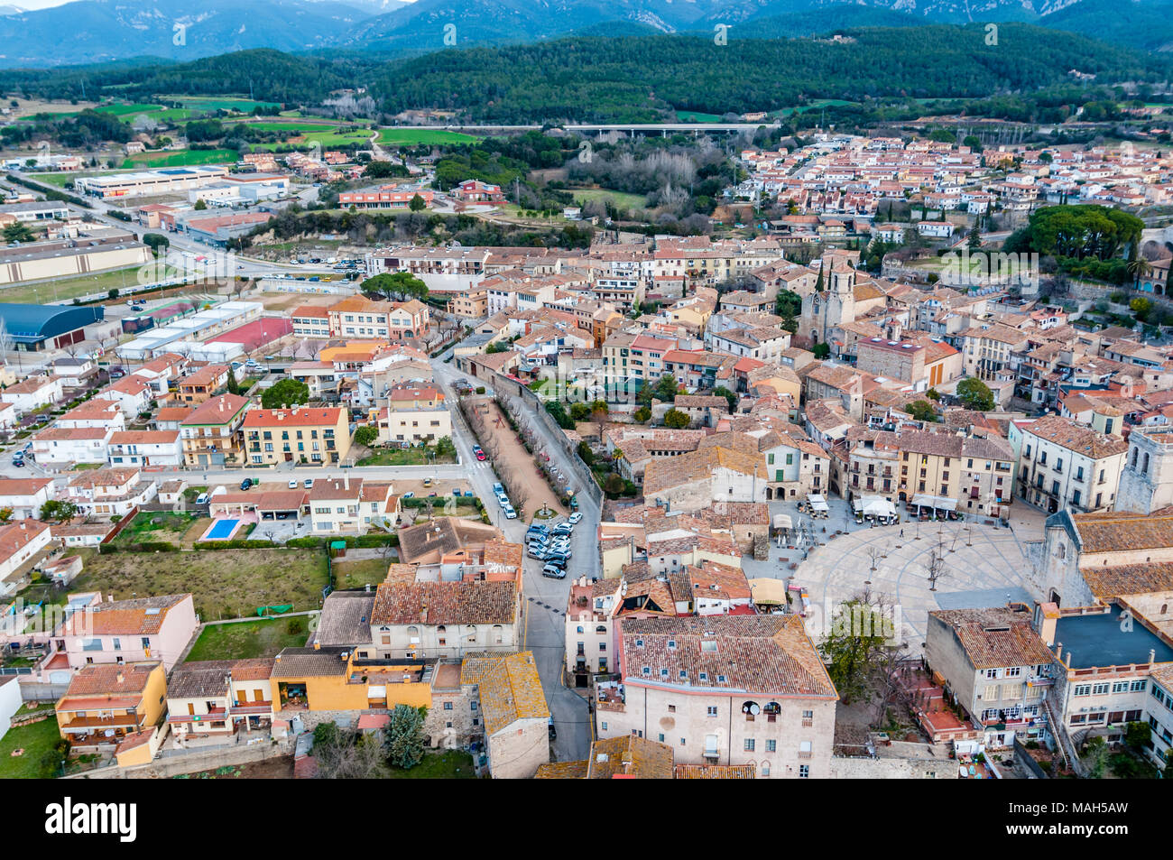 Luftaufnahme der Stadt Besalu, Straßen, Straßen, Besalu, Katalonien, Spanien Stockfoto
