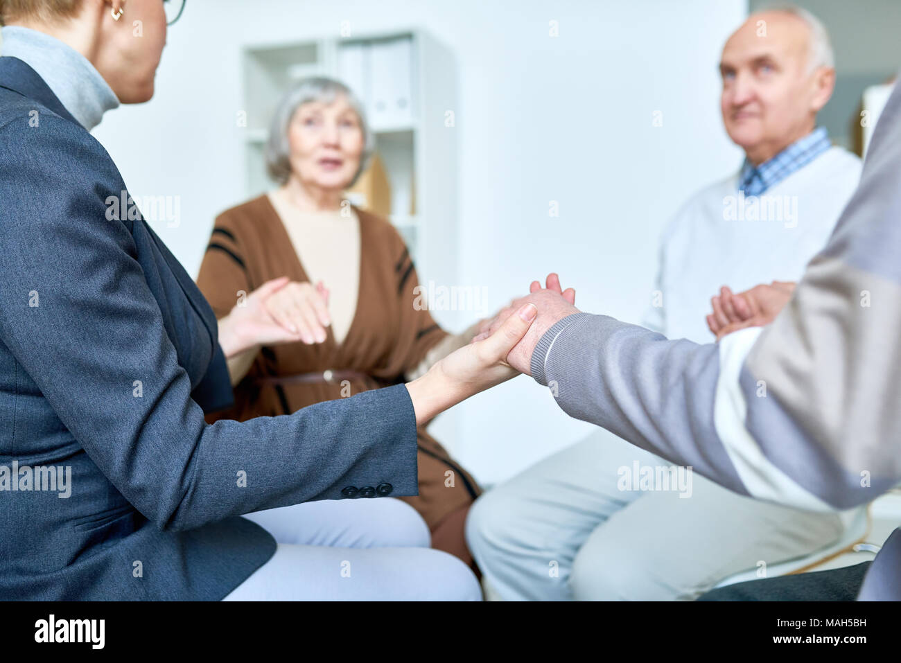 Unterstützung Behandlung für ältere Menschen Stockfoto