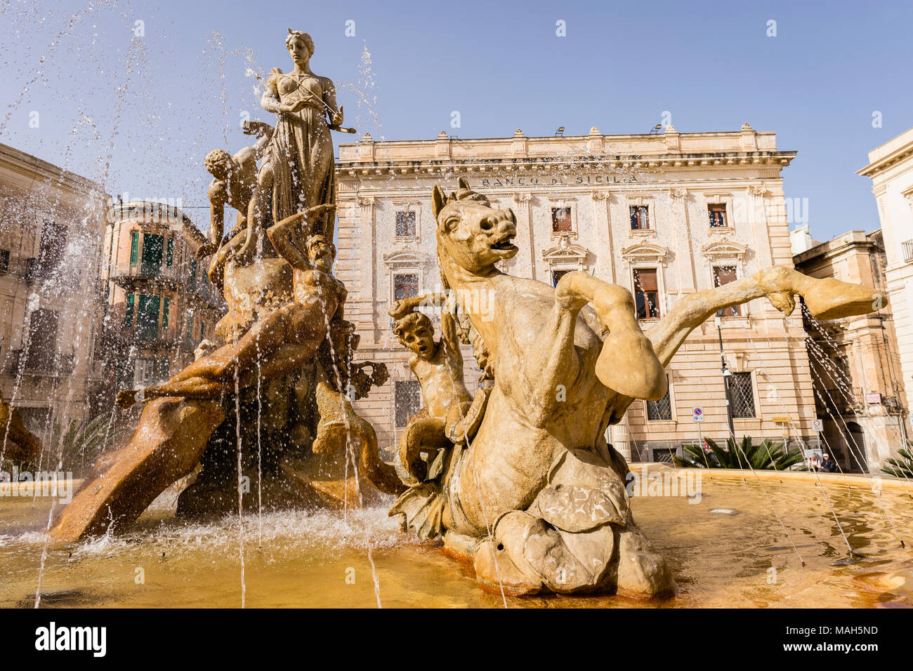 Brunnen von Diana, Ortigia, Siracusa, Sizilien. Stockfoto
