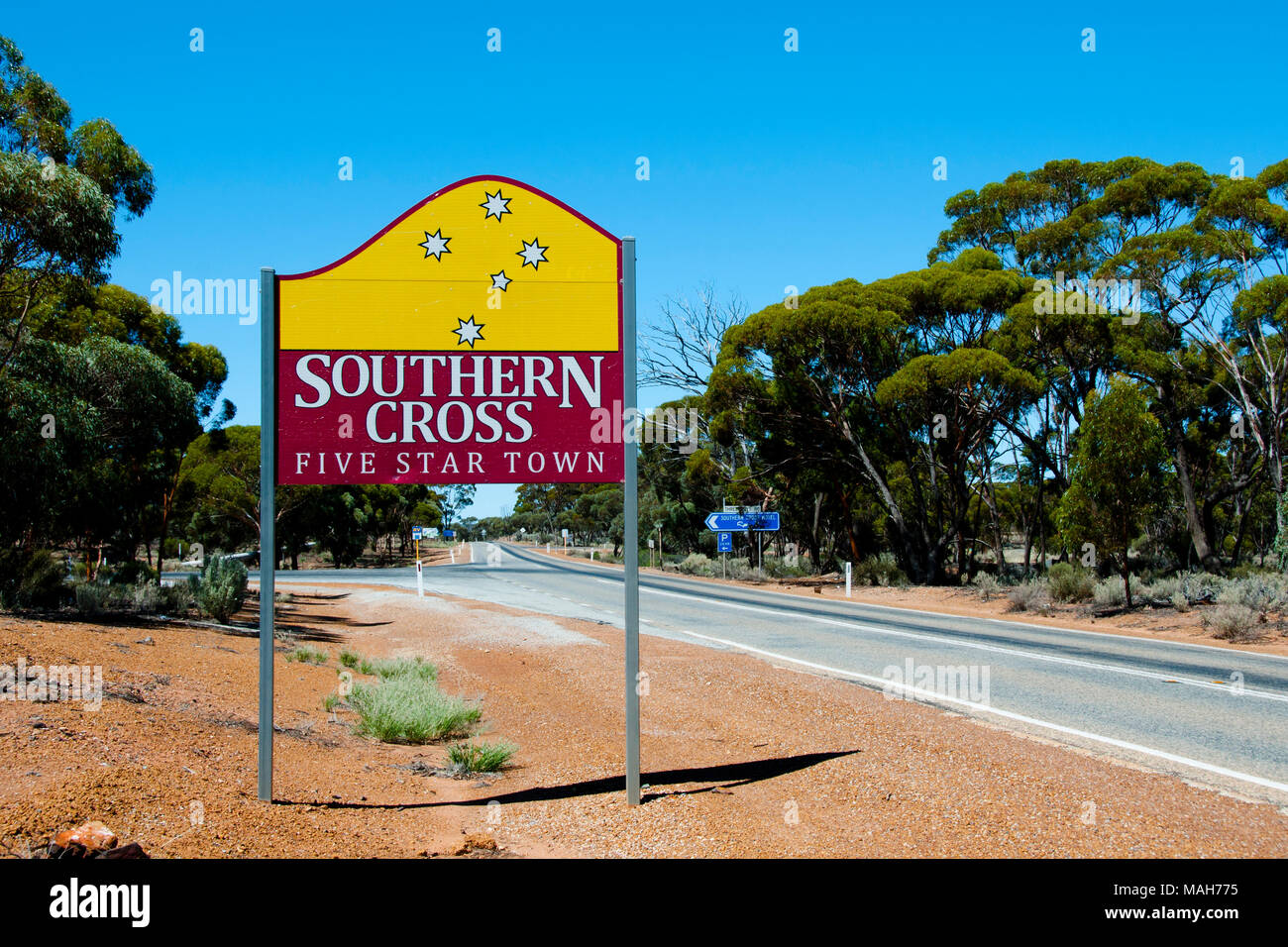 Southern Cross Ortsschild - Australien Stockfoto