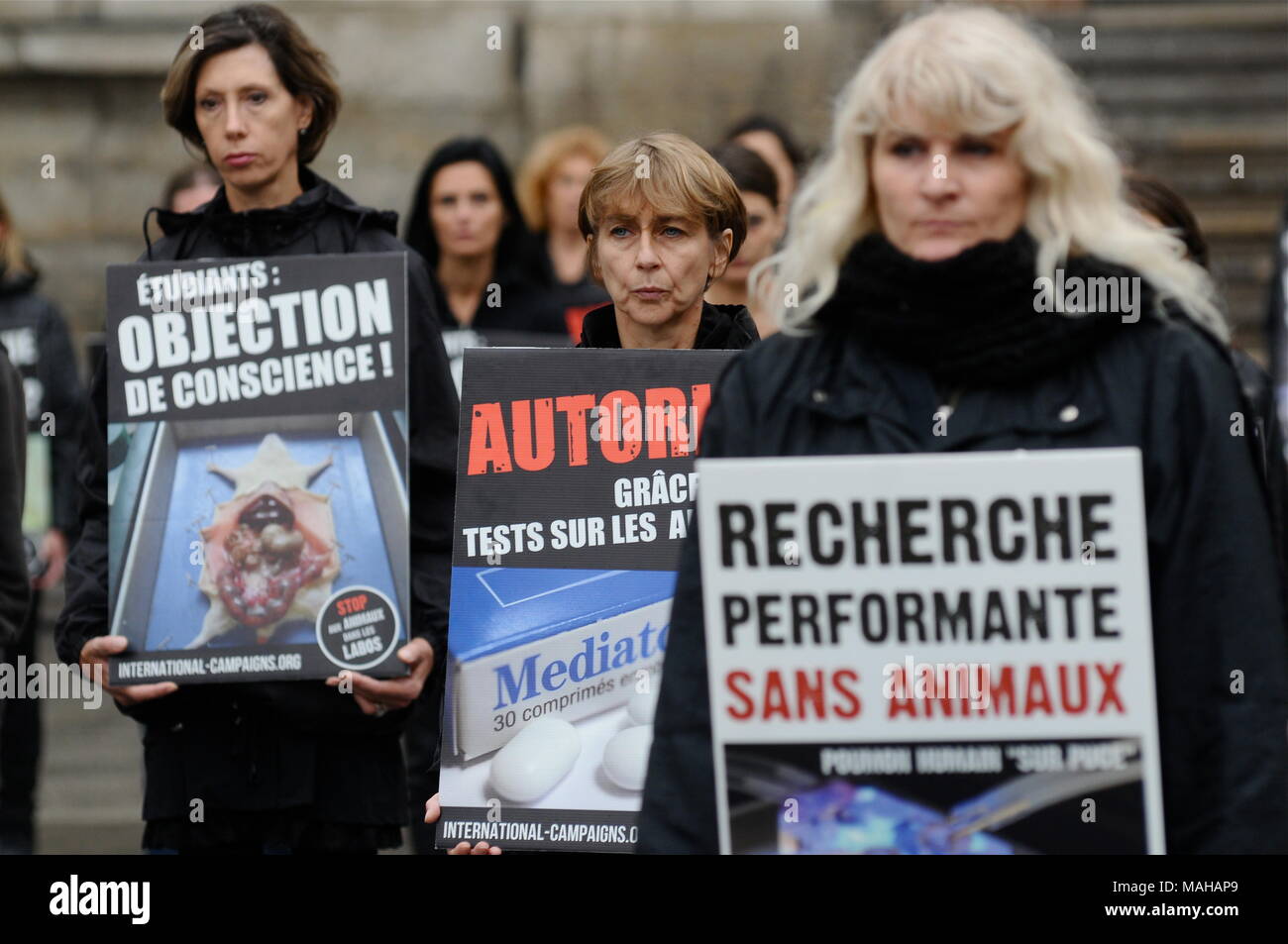 Tiere, die Verteidiger der Menschenrechte Protest die Vivisektion in pharmazeutischen Labors, Lyon, Frankreich Stockfoto