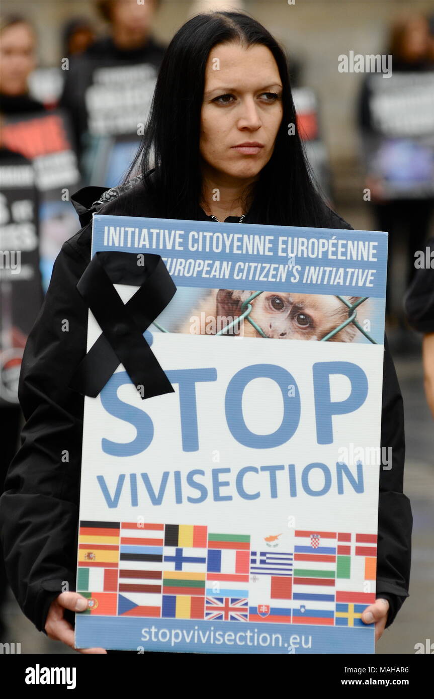 Tiere, die Verteidiger der Menschenrechte Protest die Vivisektion in pharmazeutischen Labors, Lyon, Frankreich Stockfoto